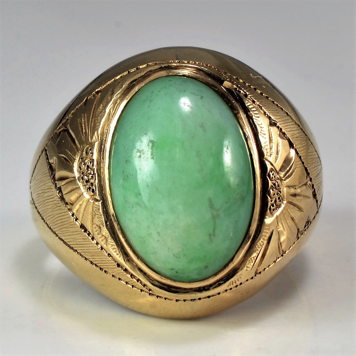 Floral Detailed Jade Cabochon Ring | SZ 8 |