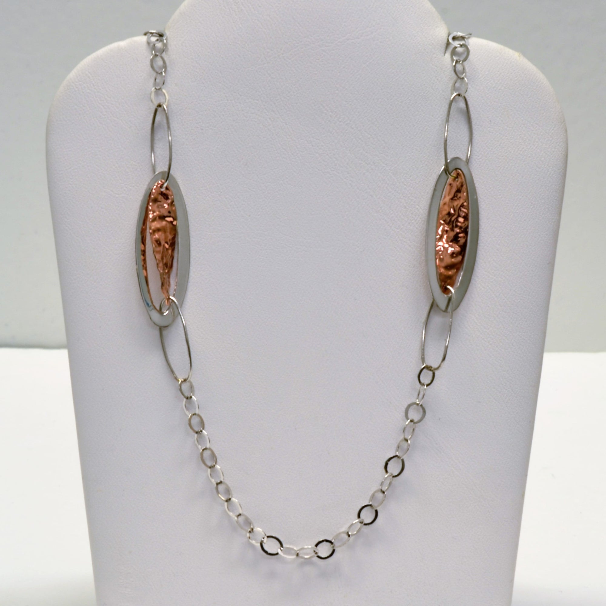 Textured Rose Gold Detail Oval Necklace | 30