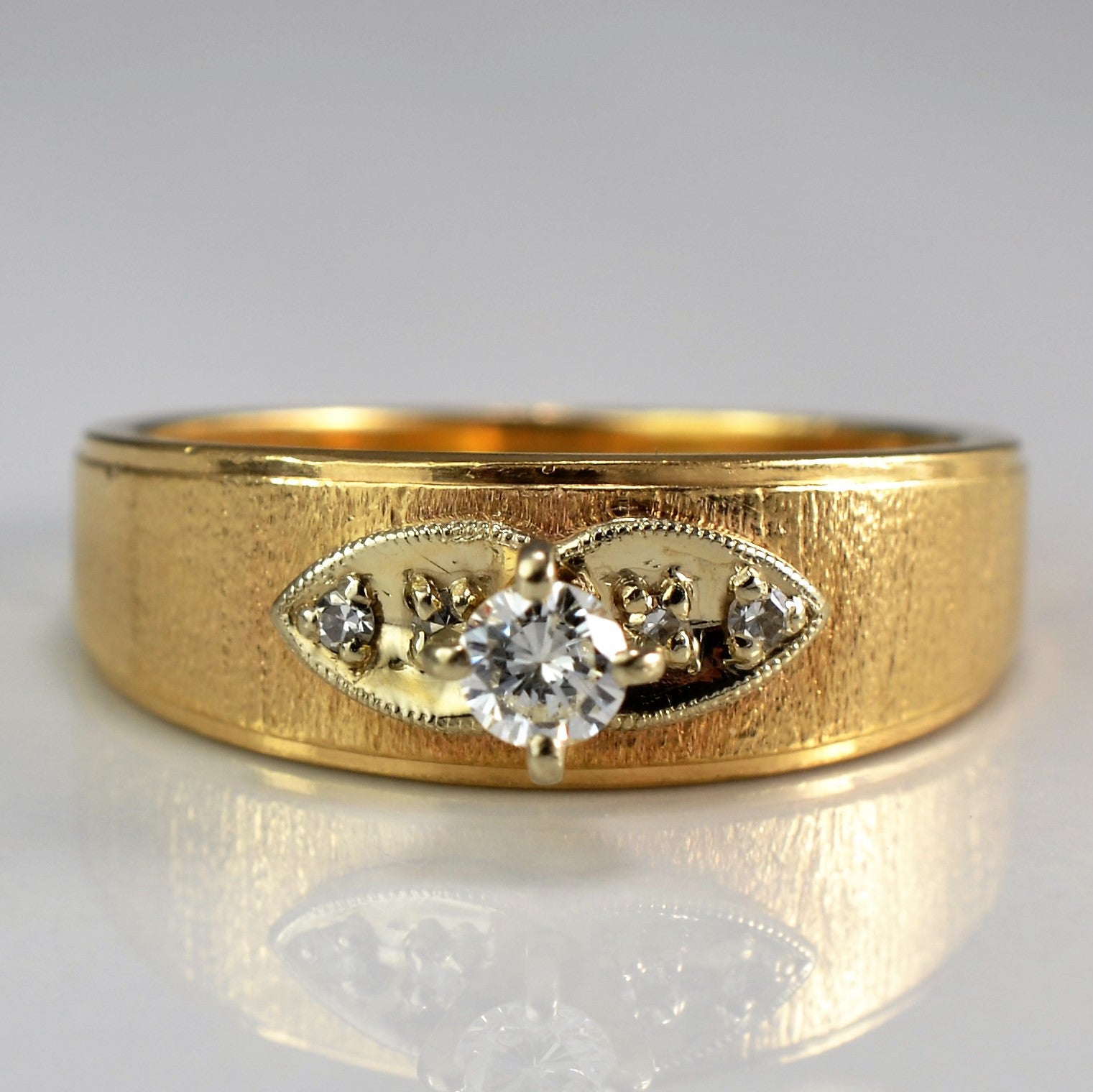 Milgrain Leaf Detailed Vintage Engagement Ring | 0.18 ctw, SZ 8 |
