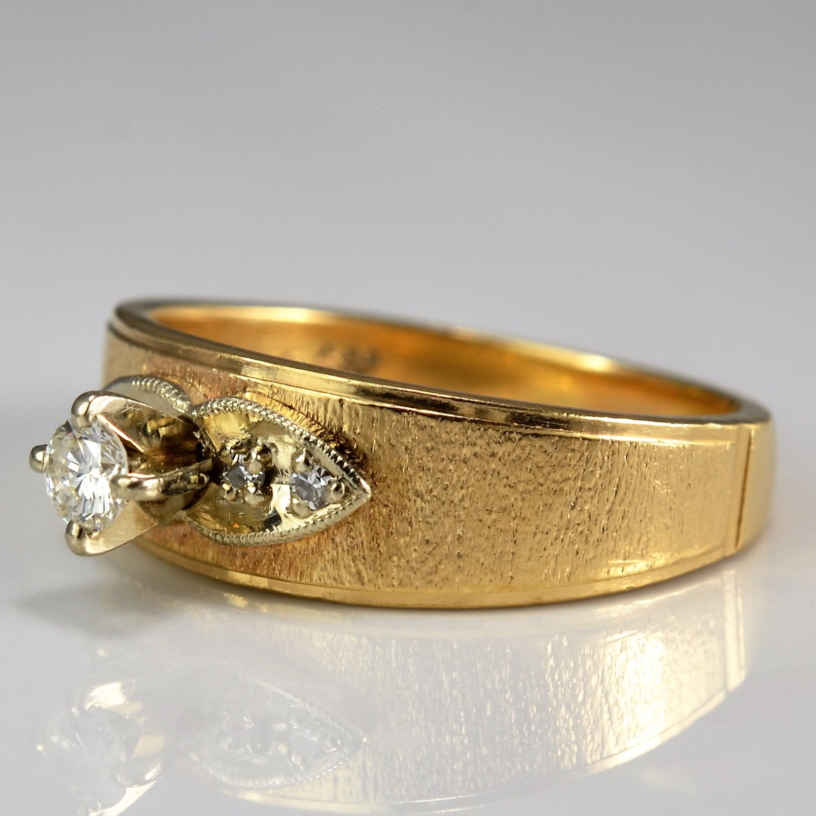 Milgrain Leaf Detailed Vintage Engagement Ring | 0.18 ctw, SZ 8 |
