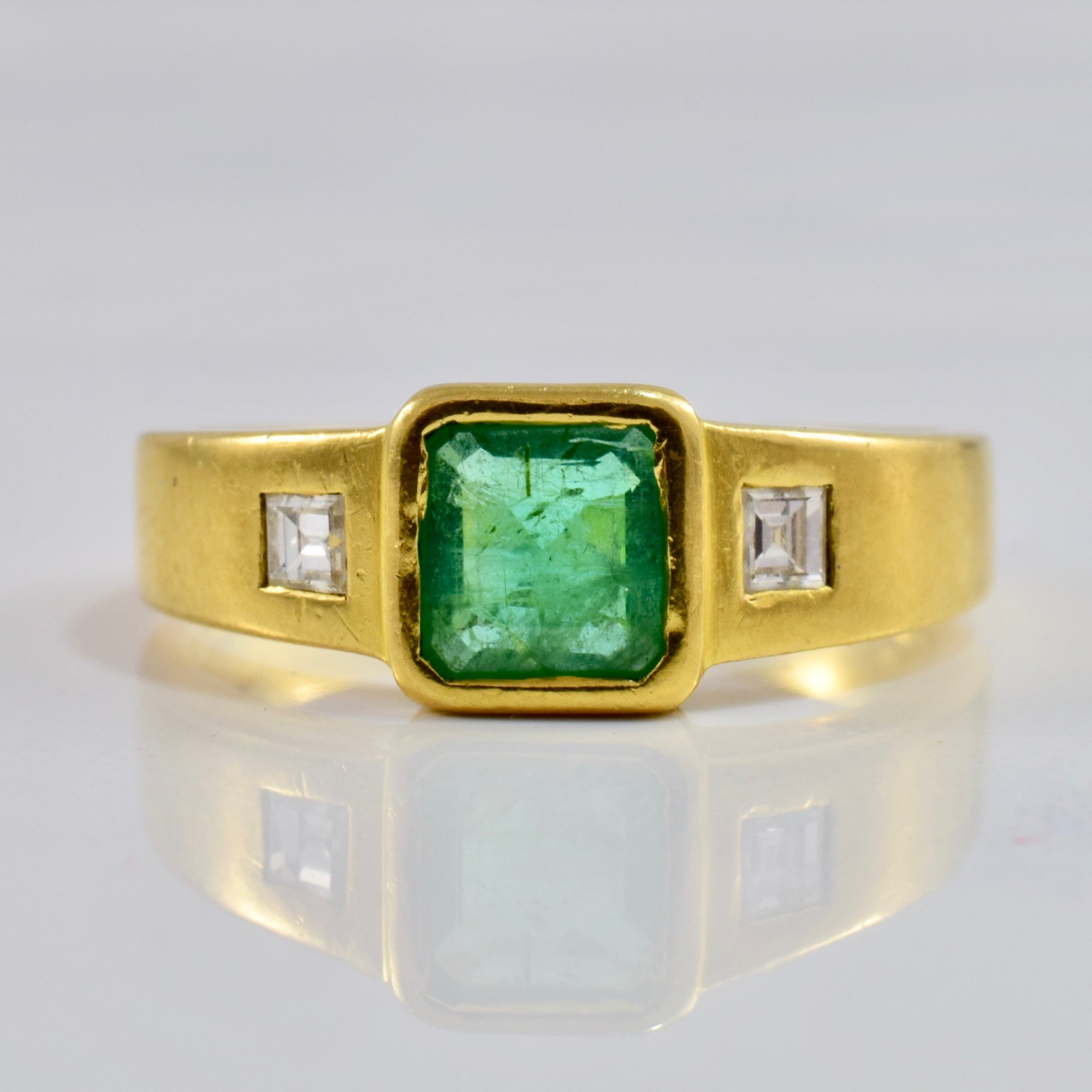 Bezel Set Emerald and Diamond Ring | 0.14 ctw SZ 5.75 |