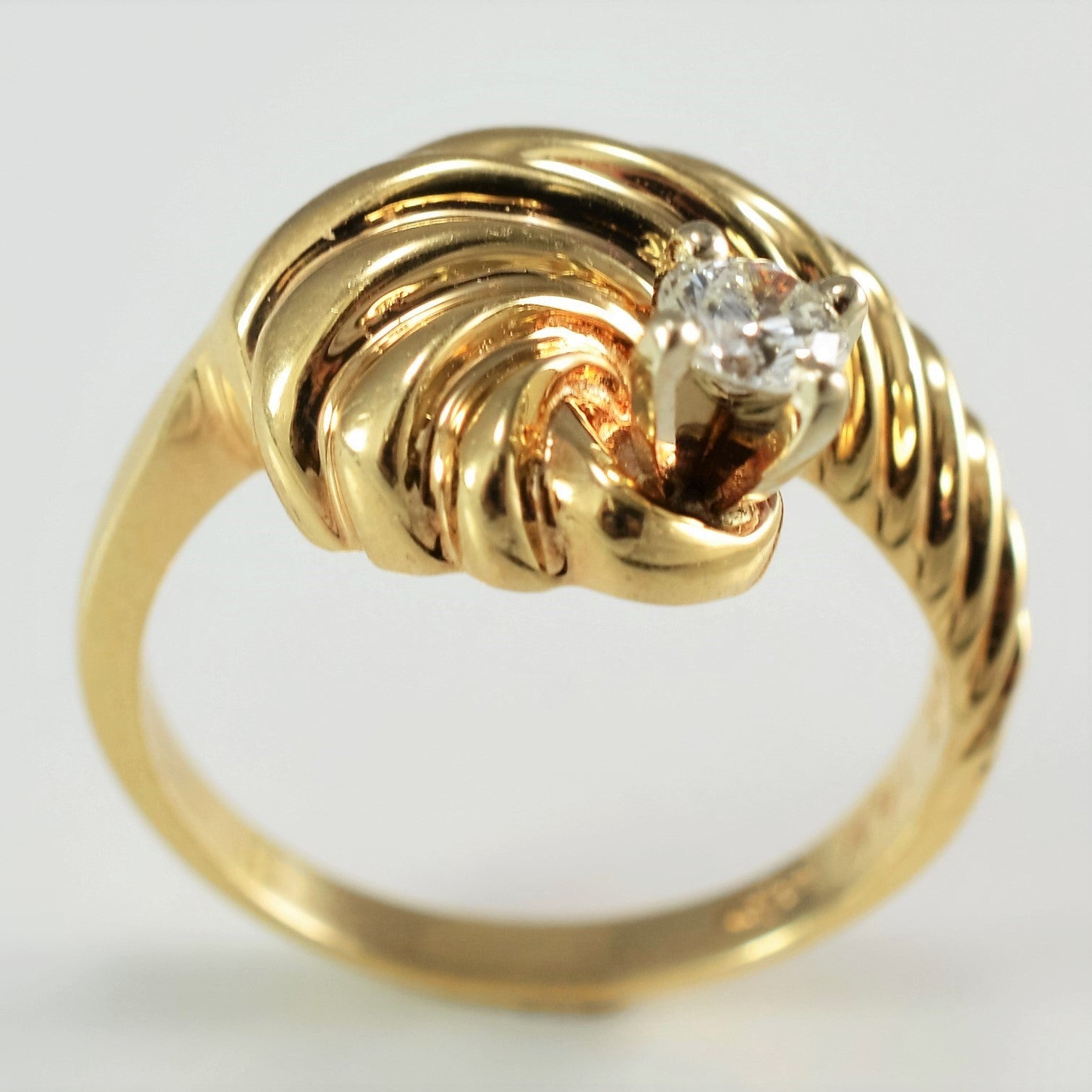 Unique Textured Spiral Diamond Ring | 0.20ct | SZ 6.5 |