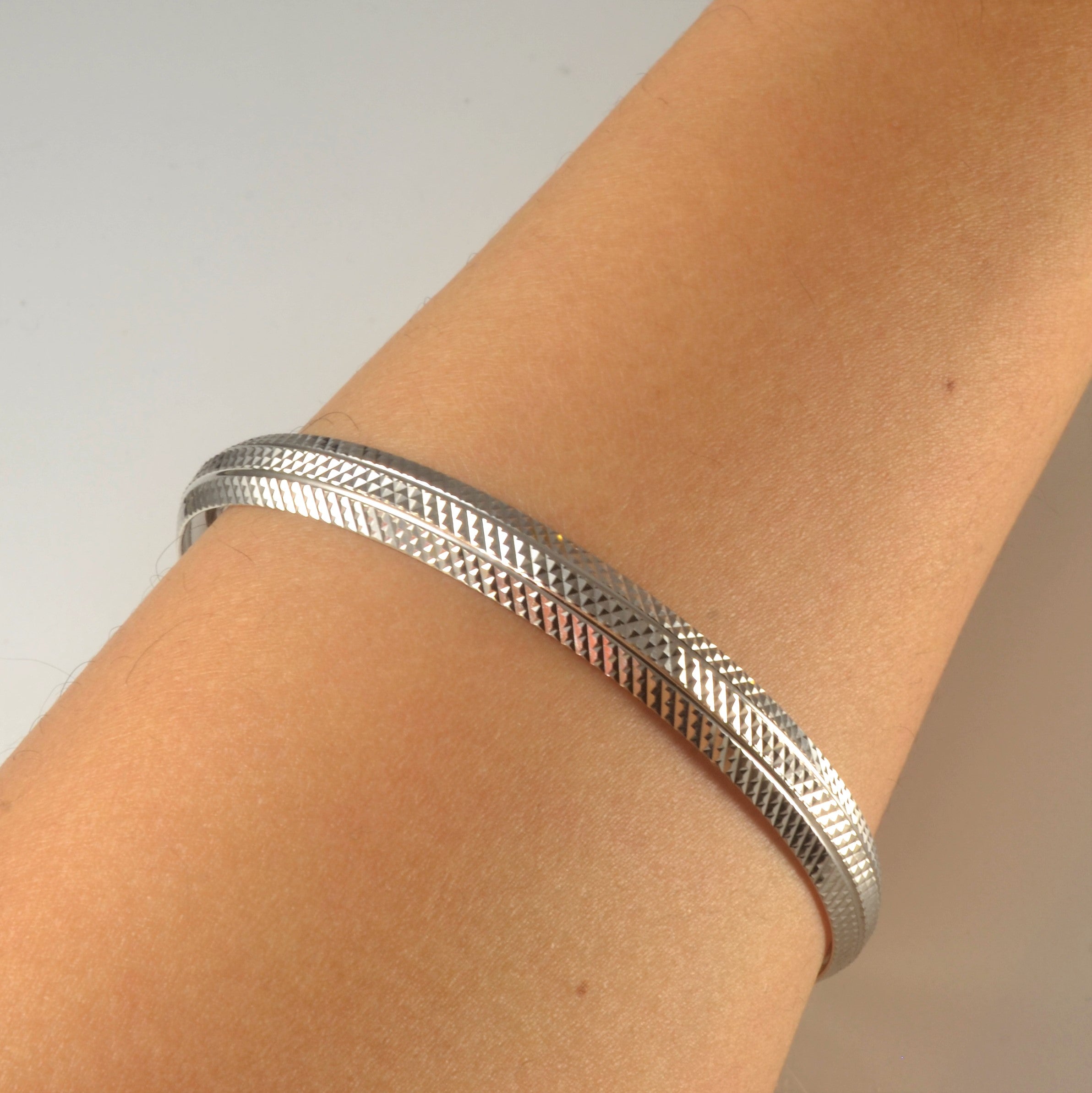 Textured White Gold Bangle | 8" |