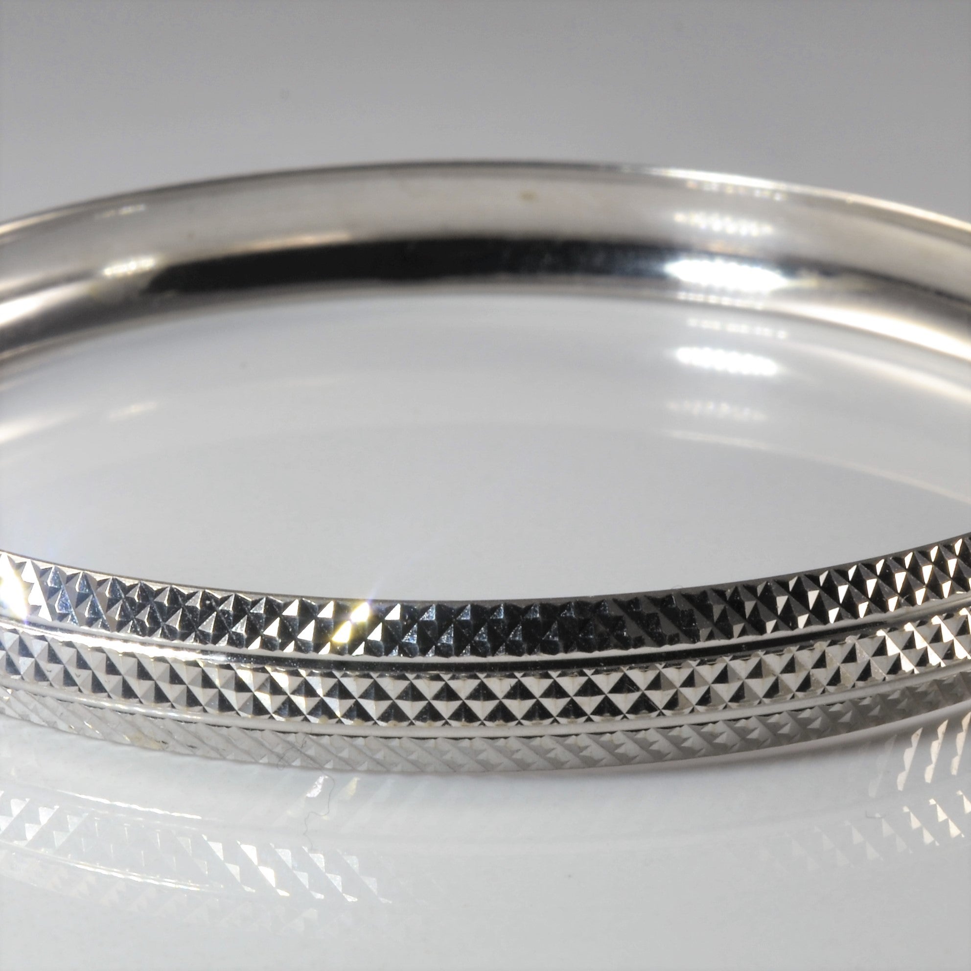 Textured White Gold Bangle | 8" |