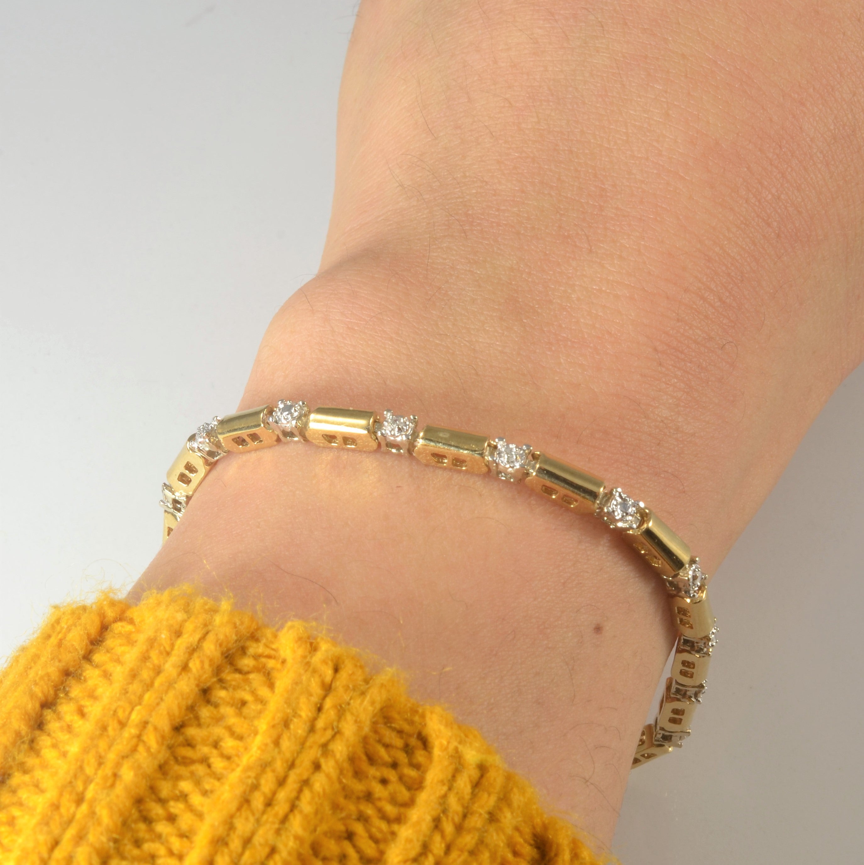 Bar Link Diamond Bracelet | 0.05ctw | 7.5" |