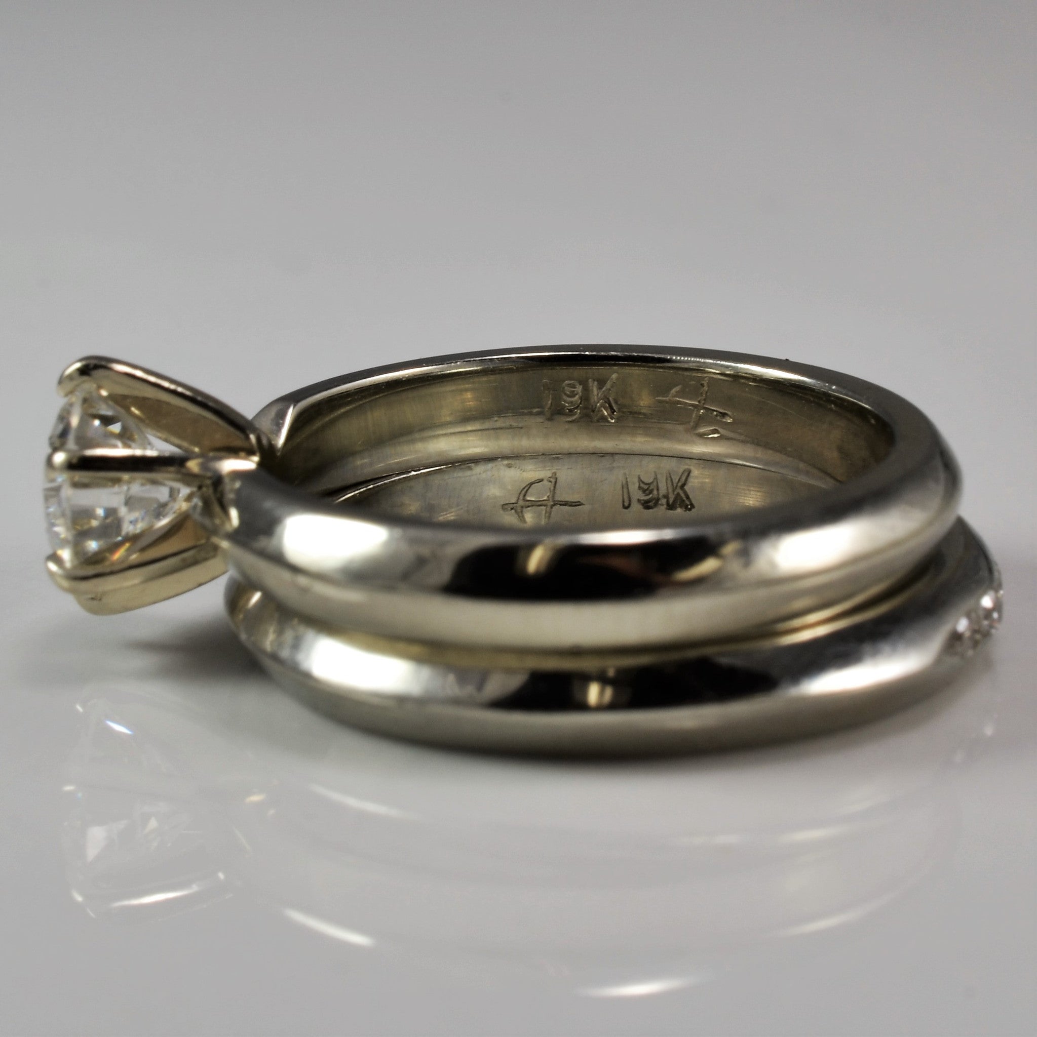 19k Knife Edge Diamond Wedding Set | 0.65 ctw, SZ 5 |