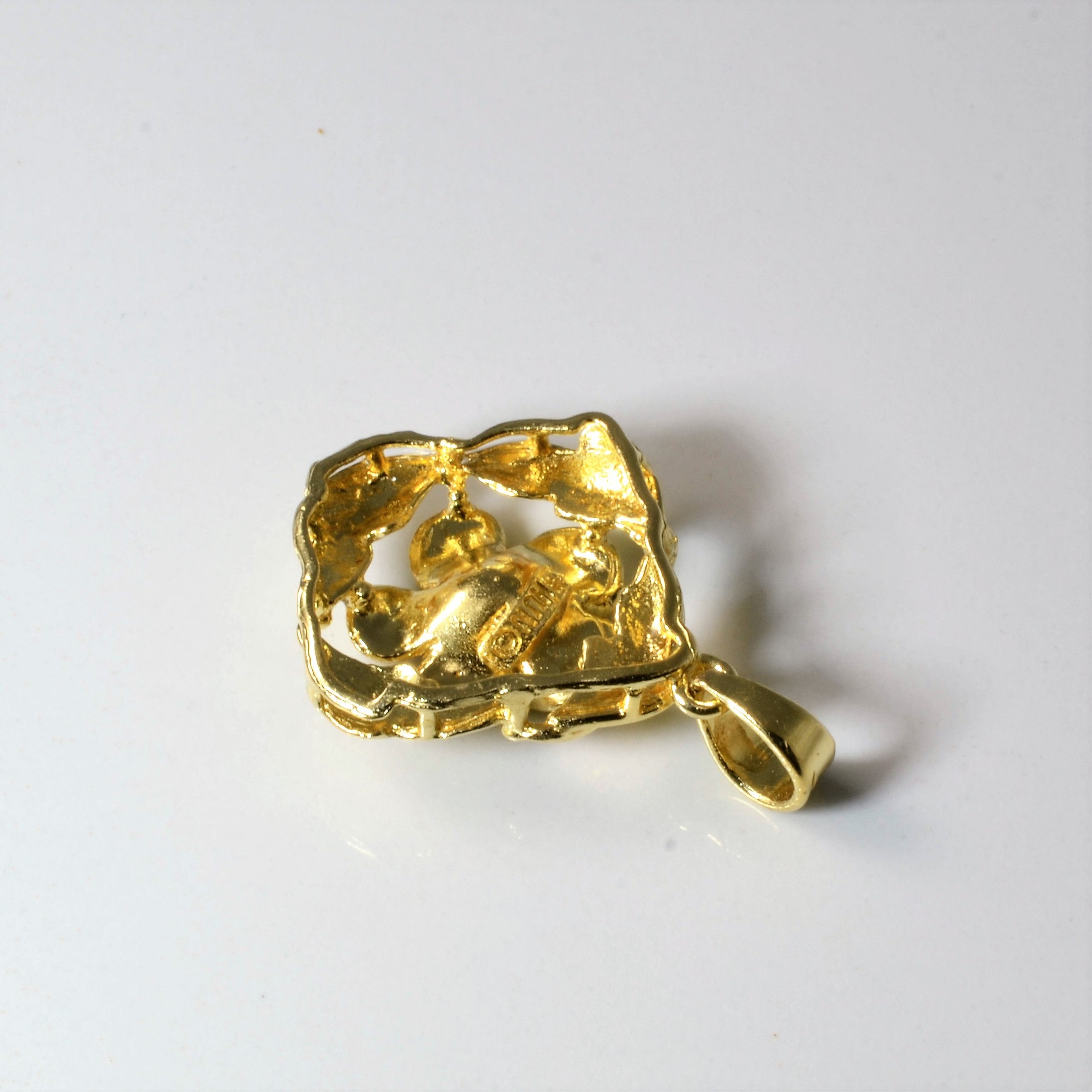 Yellow Gold Plumeria Pendant |