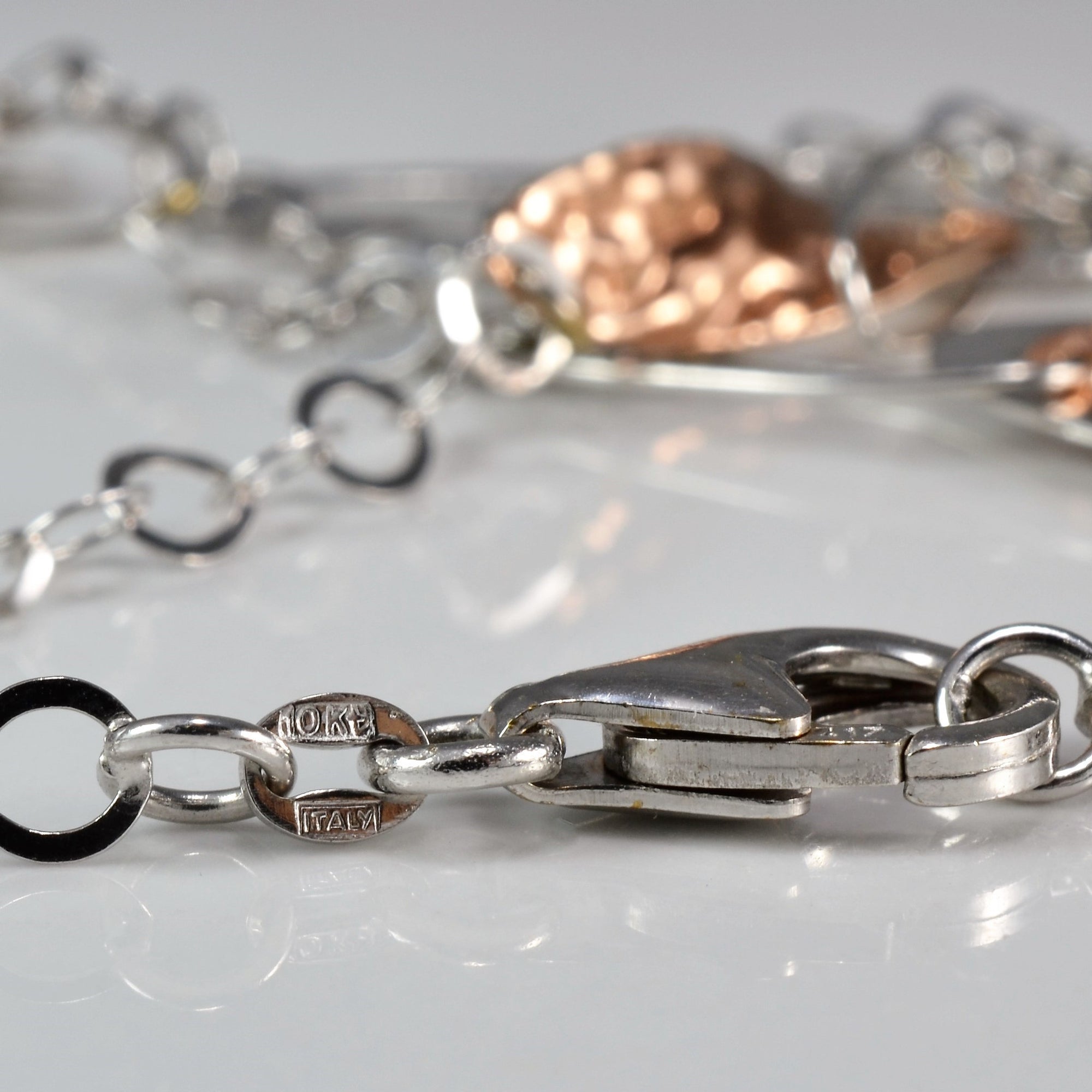 Textured Rose Gold Detail Oval Necklace | 30
