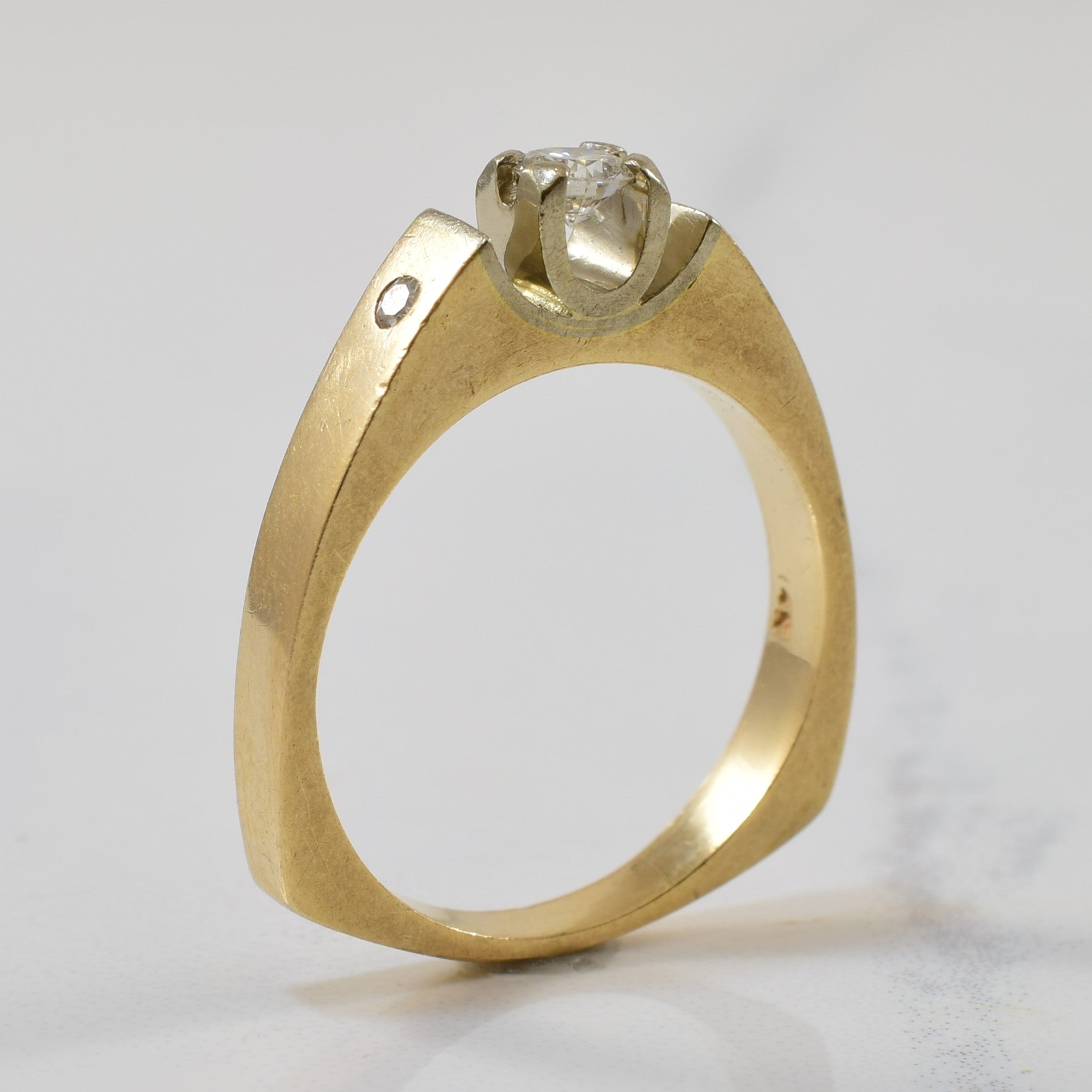 High Shoulder Euro Shank Diamond Ring | 0.18ctw | SZ 7 |