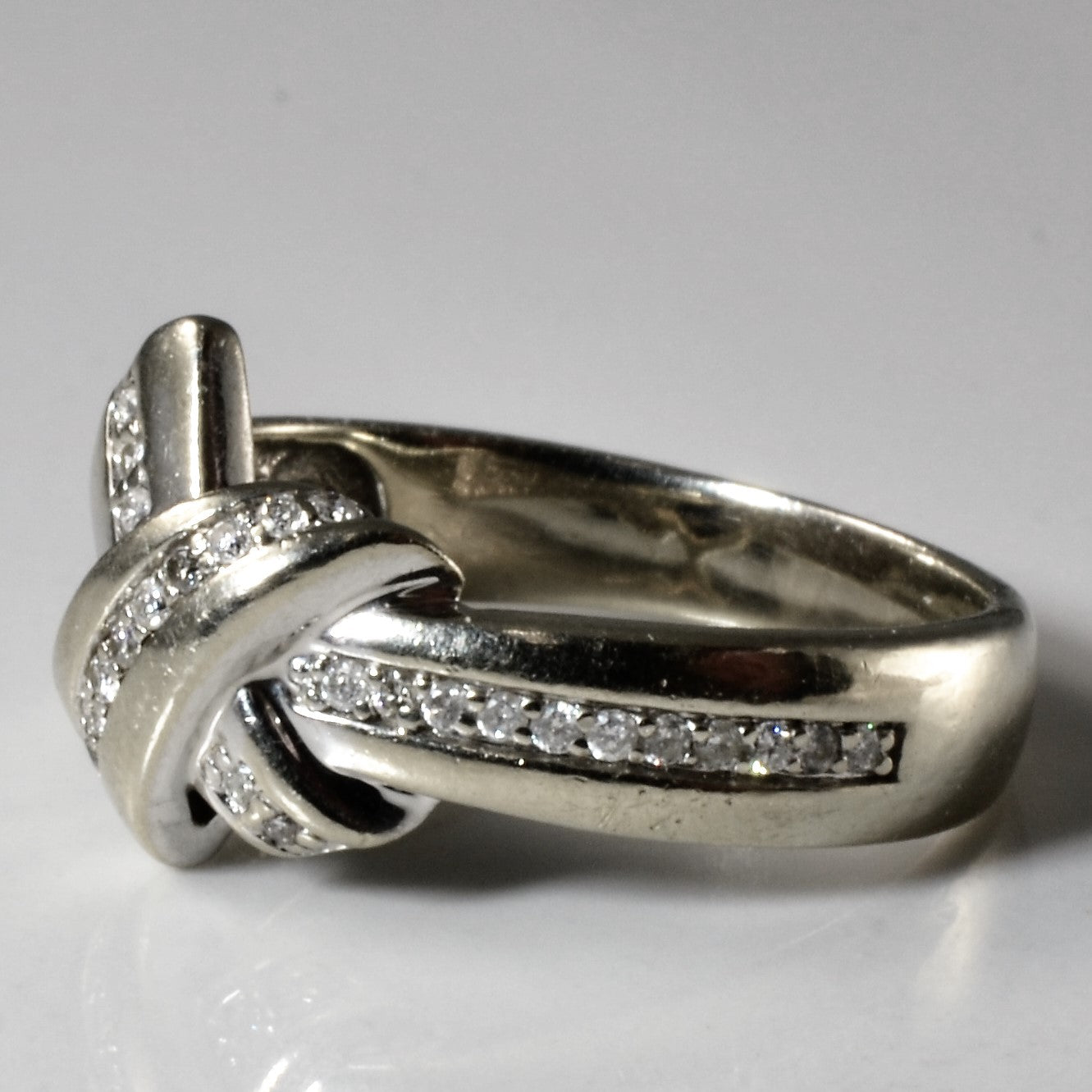 White Gold Diamond Ribbon Ring | 0.26ctw | SZ 8.25 |
