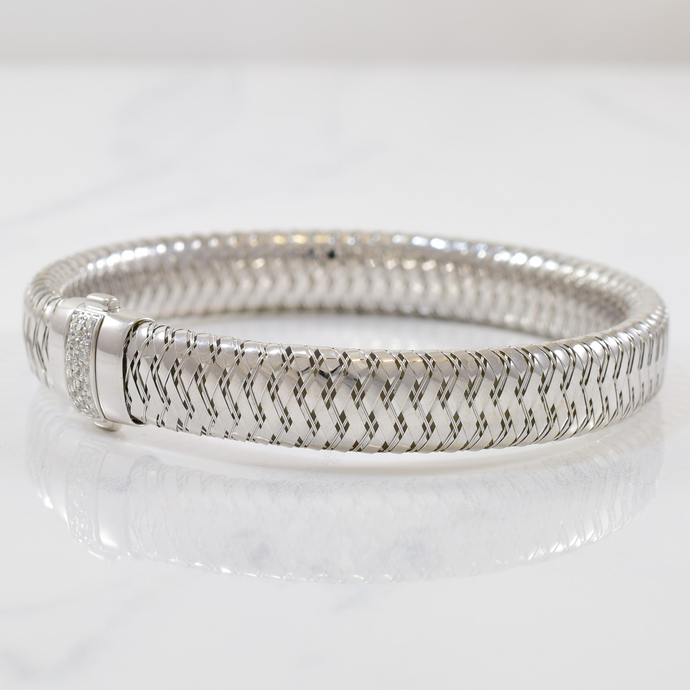 Roberto Coin' Flexible Bangle With Diamonds | 0.10ctw | 7.5" |