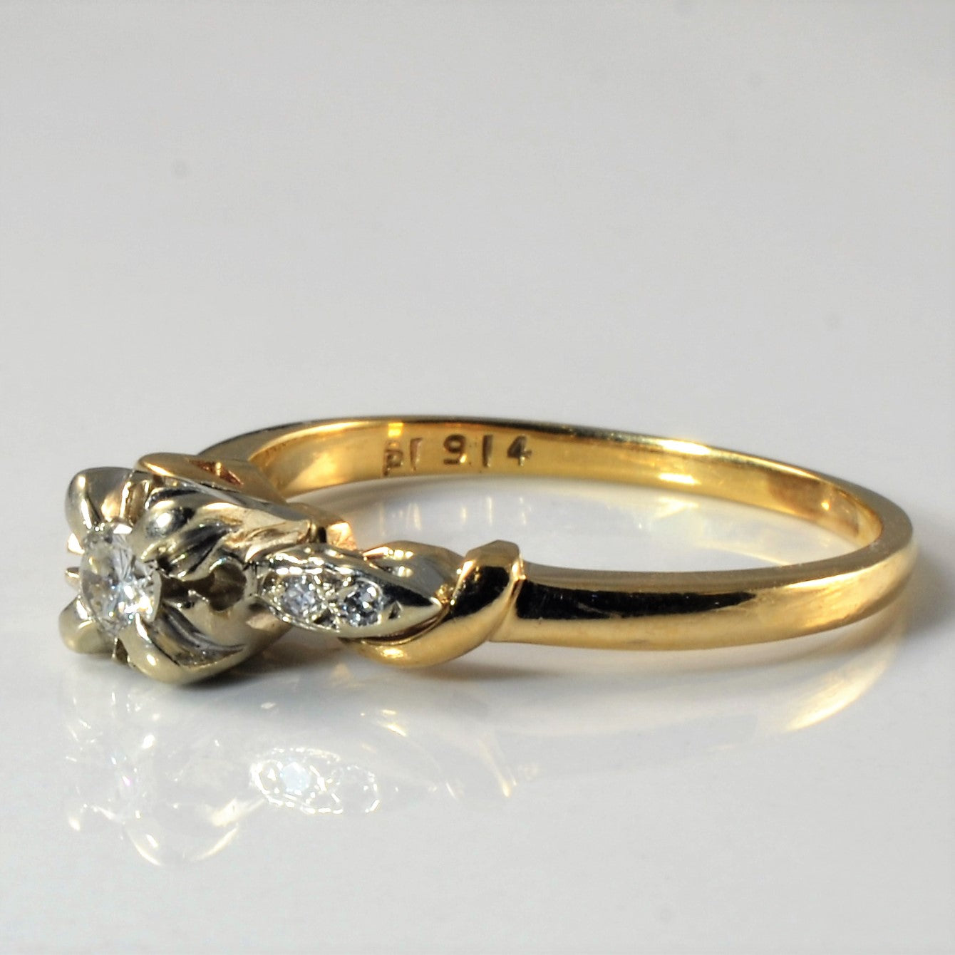 Retro Five Stone Diamond Ring | 0.14ctw | SZ 7 |