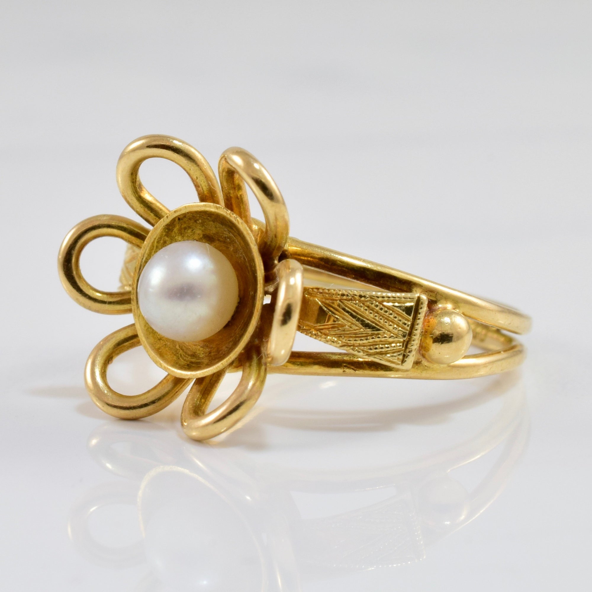 Pearl Floral Ring | SZ 6.5 |