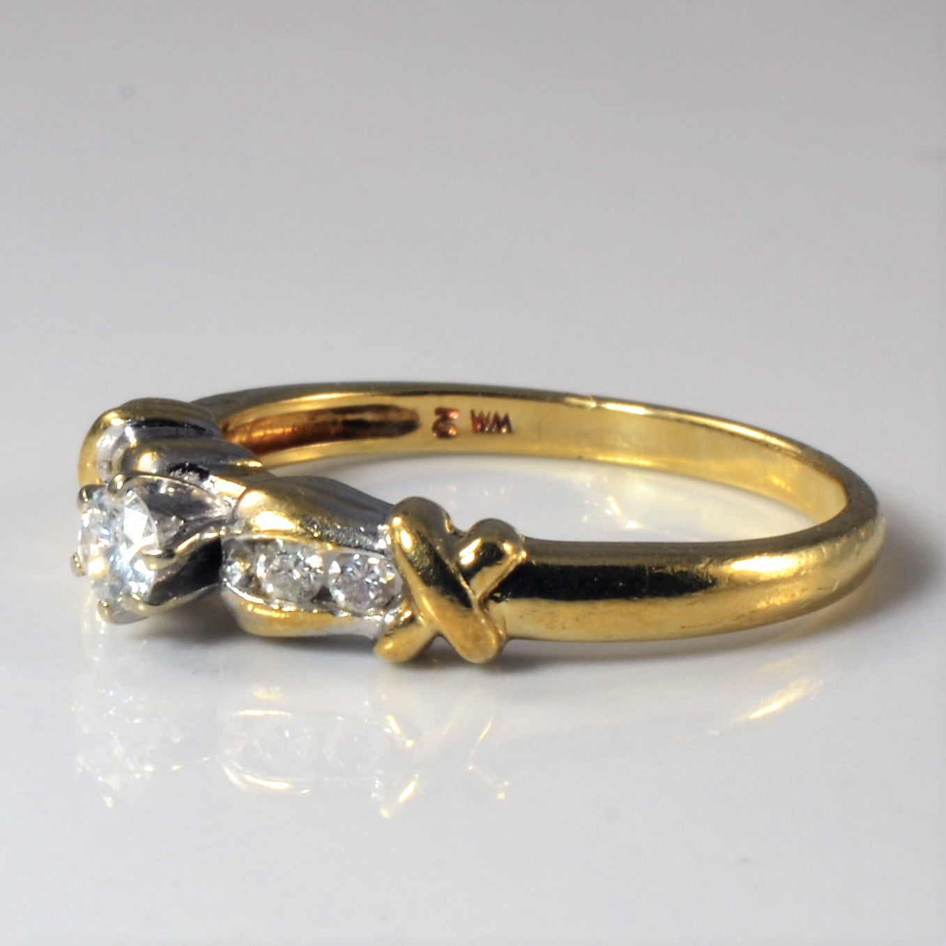 Criss Cross Diamond Engagement Ring | 0.26ctw | SZ 7 |