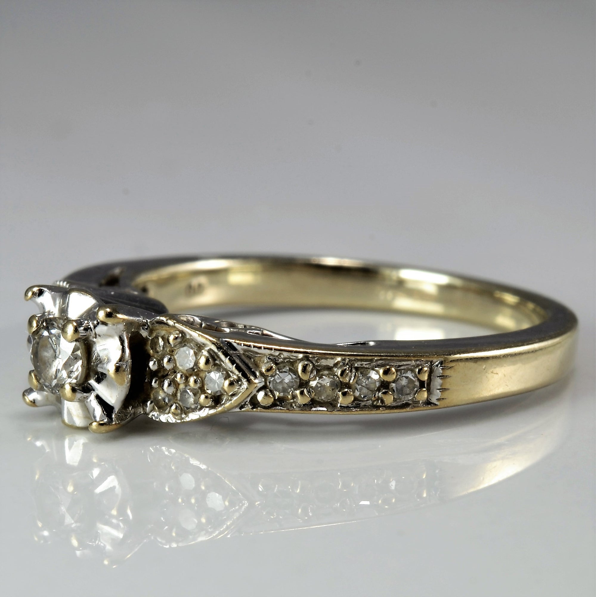Floral Diamond Illusion Ring | 0.16 ctw, SZ 5 |