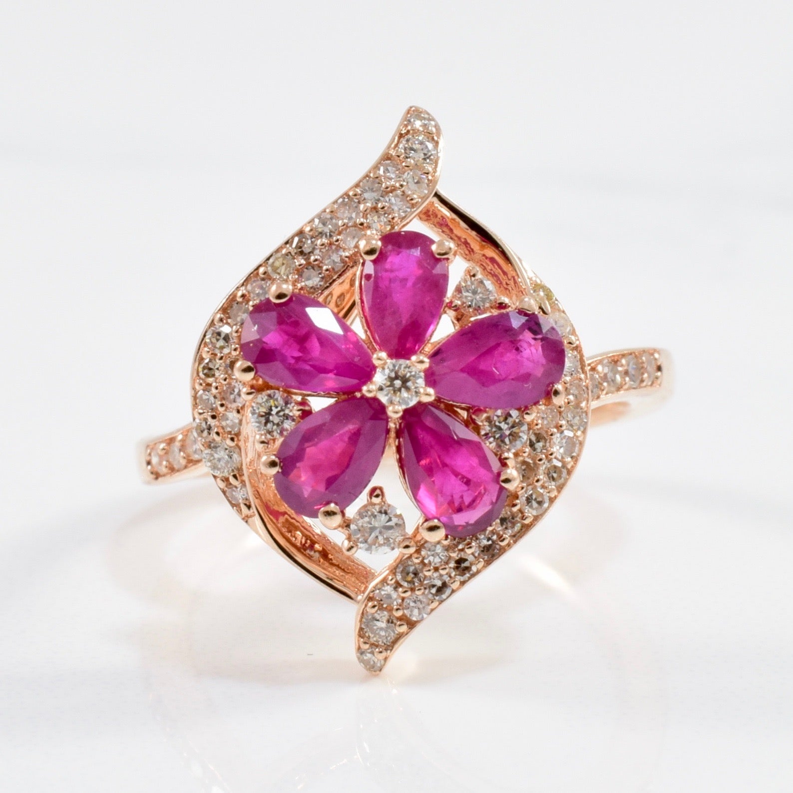 Floral Ruby & Diamond Ring | 0.28ctw, 0.90ctw | SZ 7 |