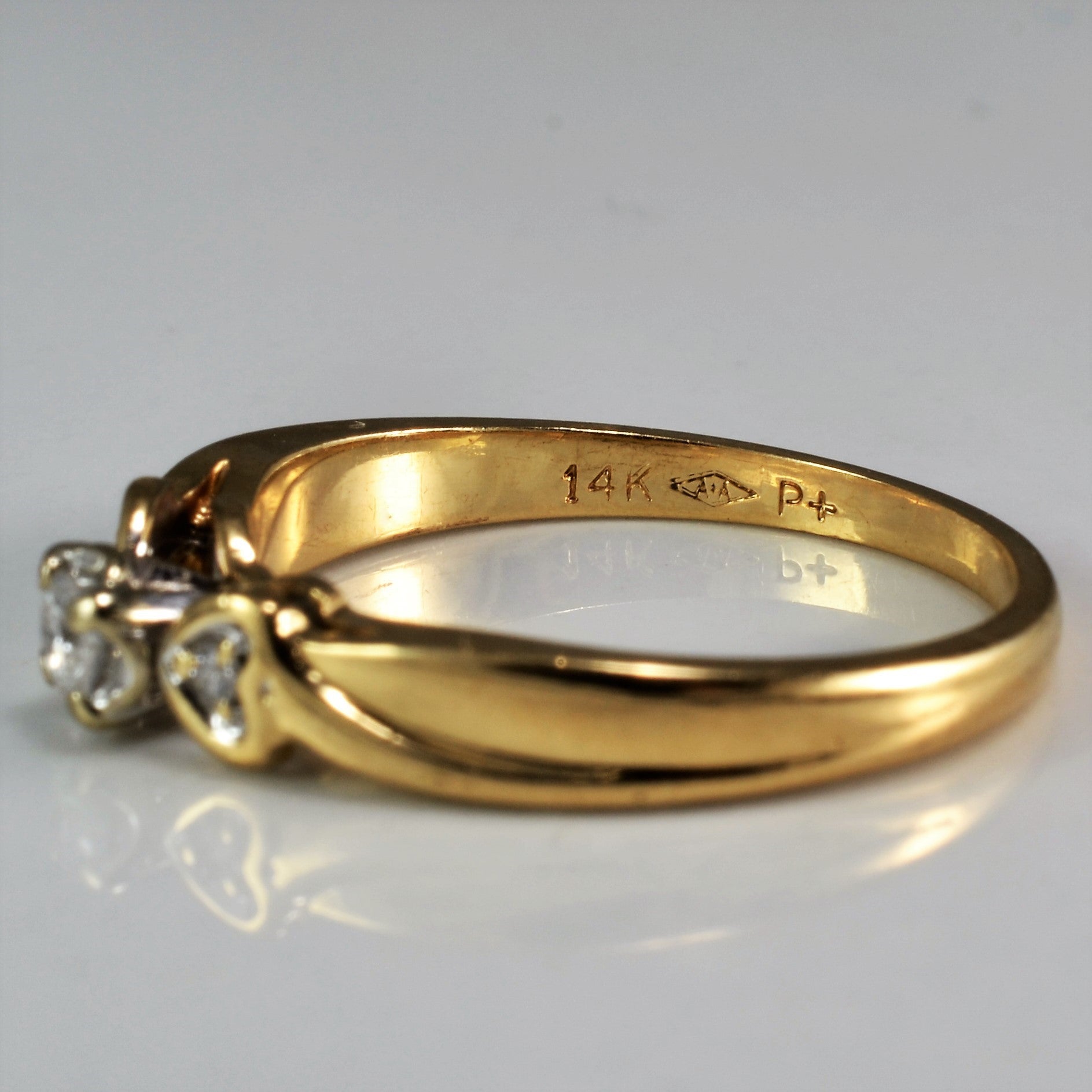 Illusion Set Diamond Ring With Heart Accents | 0.10ctw | SZ 6 |