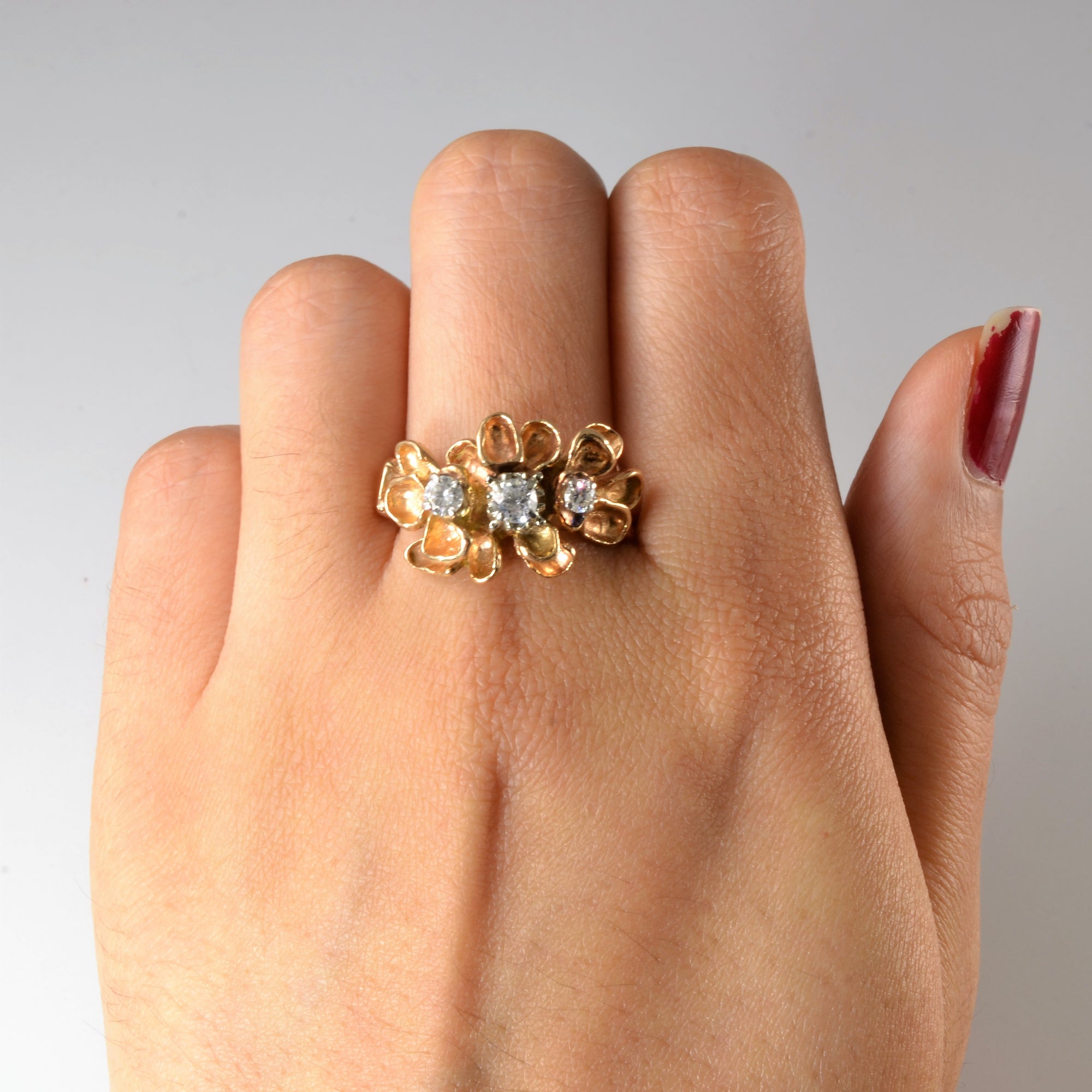 Floral Three Stone Diamond Ring | 0.41ctw | SZ 9 |