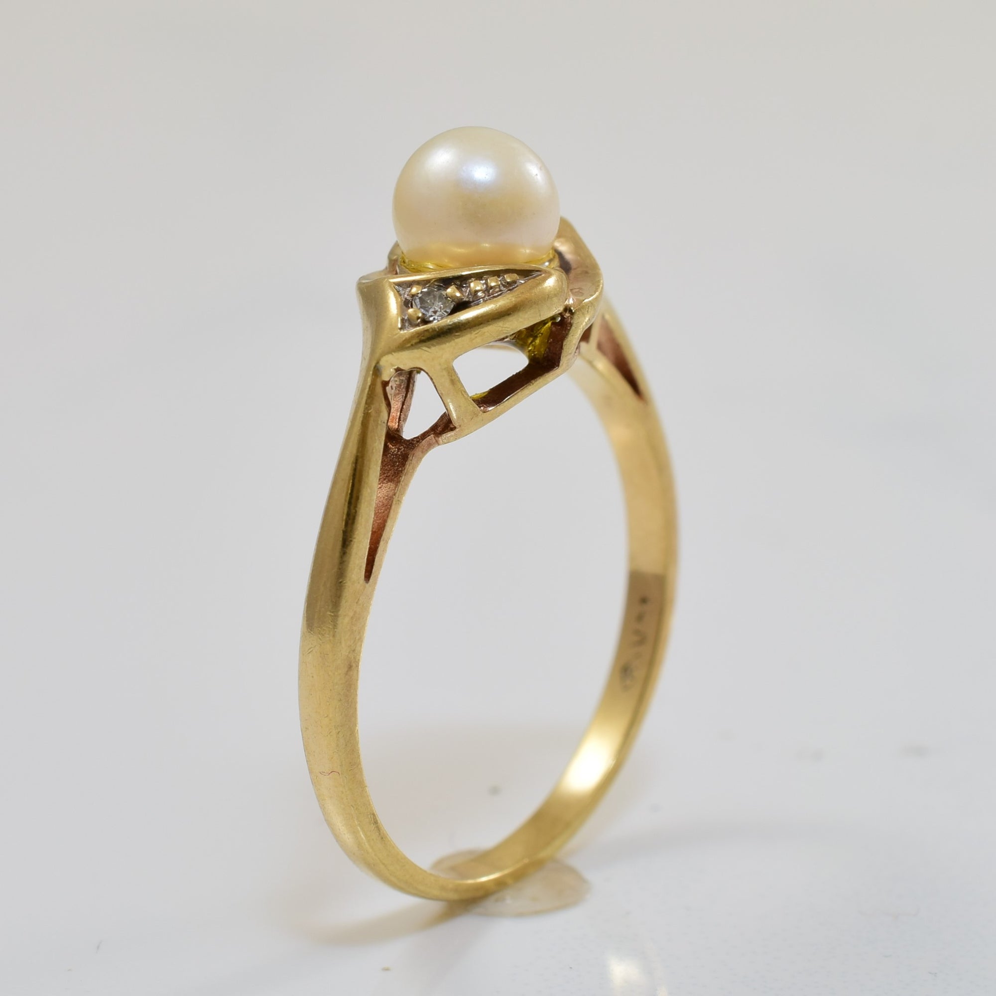 Pearl & Diamond Bypass Ring | 1.15ct, 0.01ctw | SZ 7.75 |