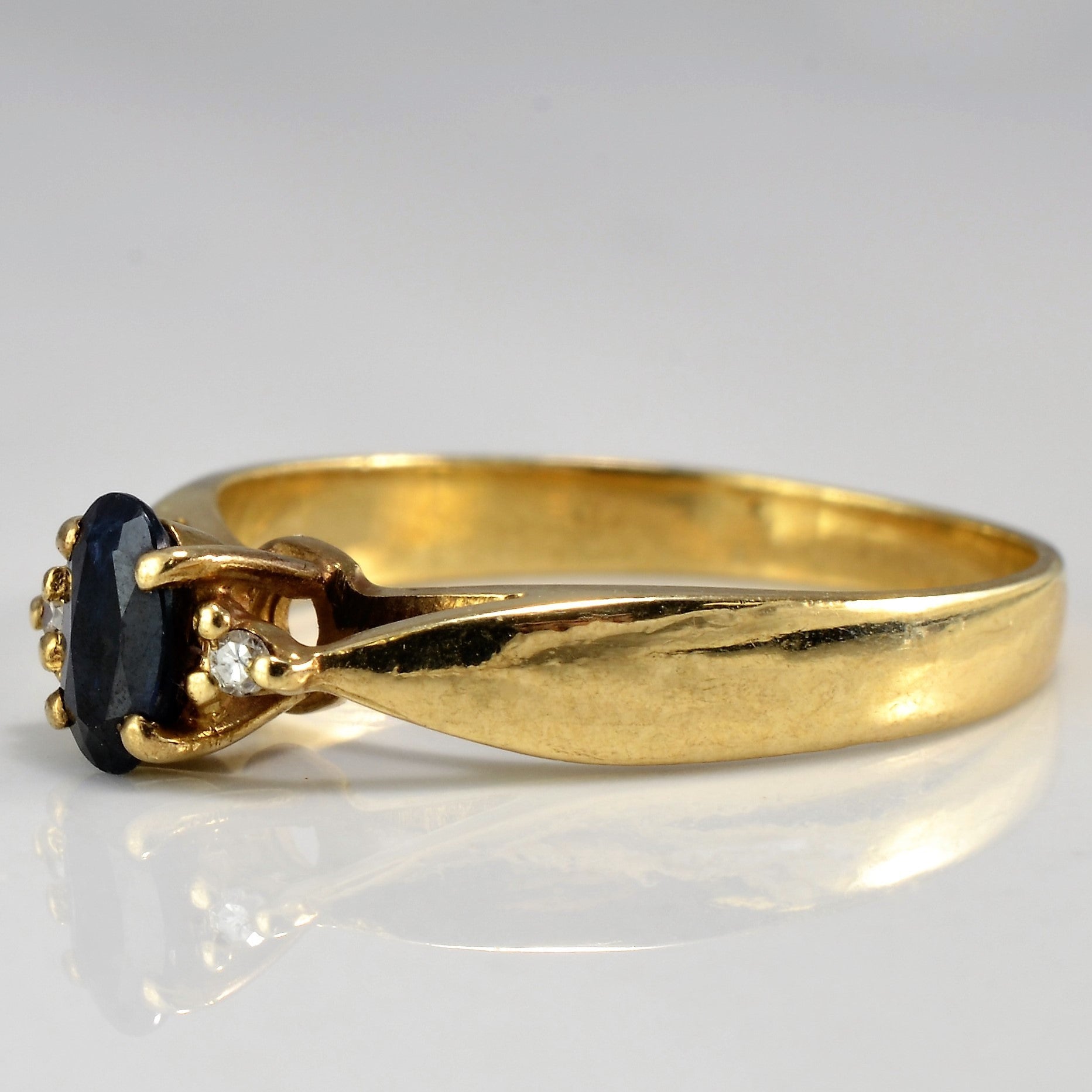 Tapered Oval Cut Sapphire Ring | 0.01 ctw, SZ 5.5 |
