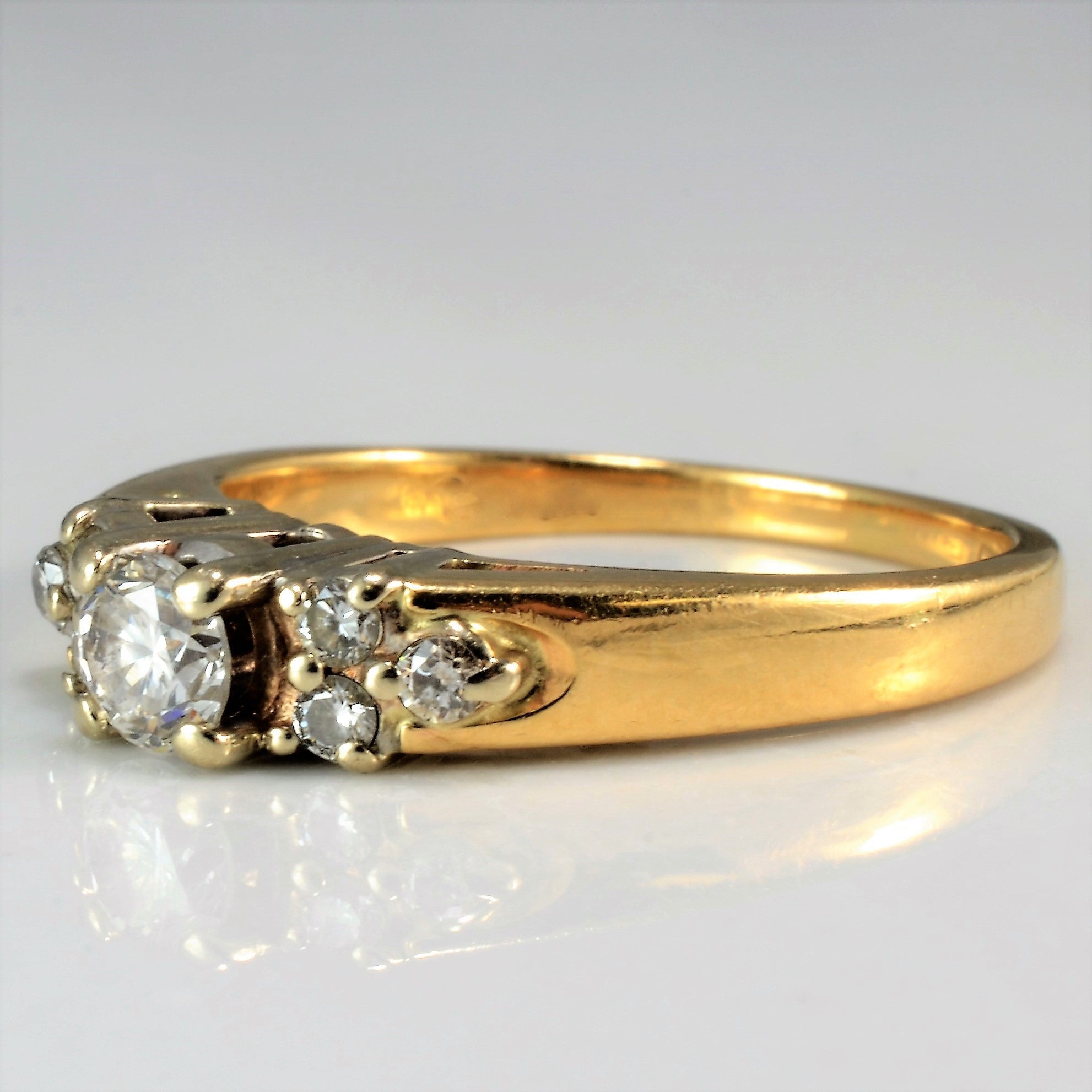 Elegant Vintage Style Diamond Engagement Ring | 0.20 ct, SZ 5.5 |