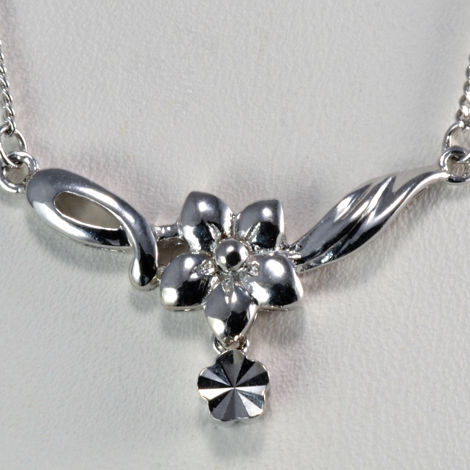 Platinum Floral Ladies Necklace | 16''|