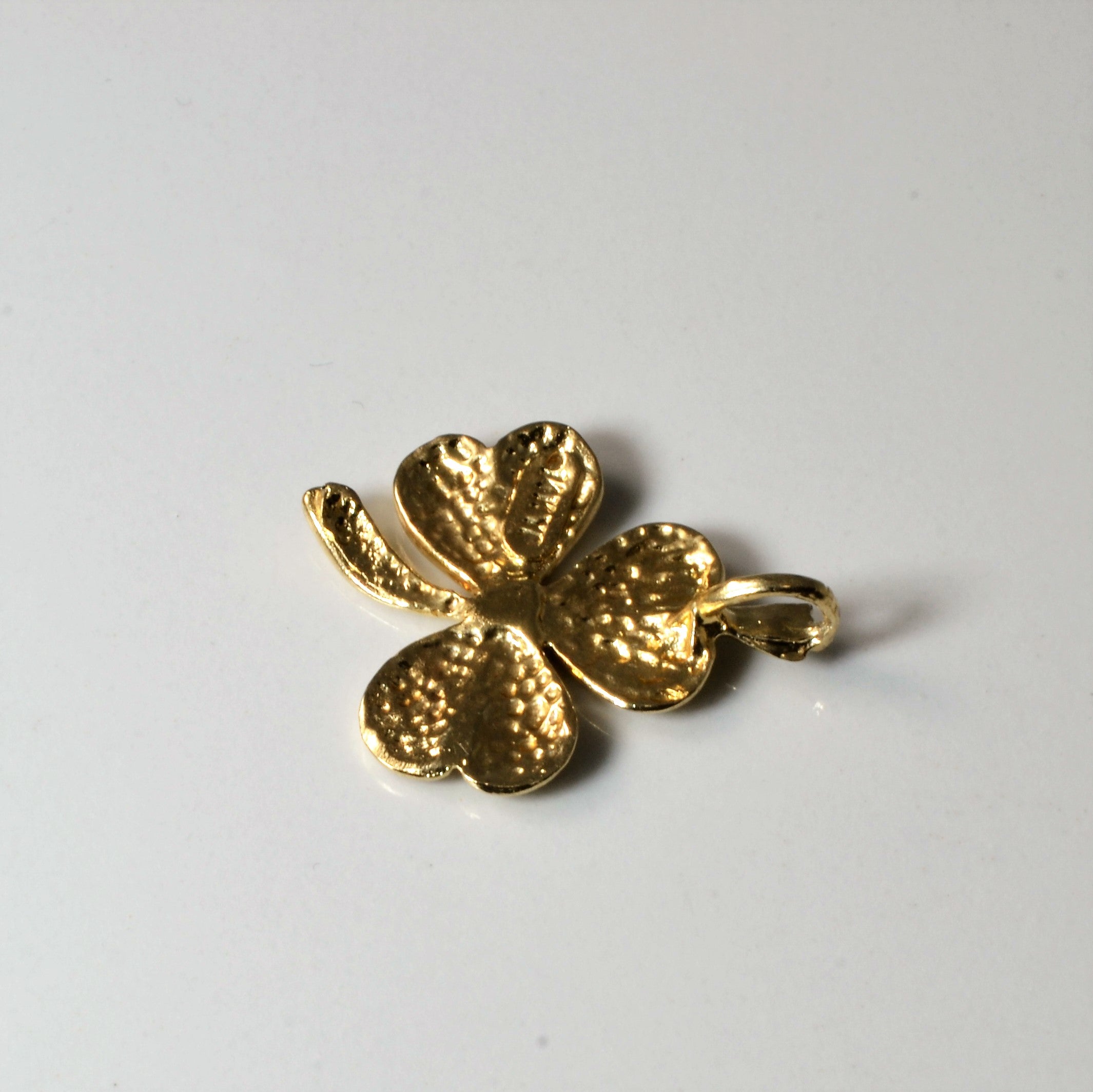 Yellow Gold Clover Pendant |