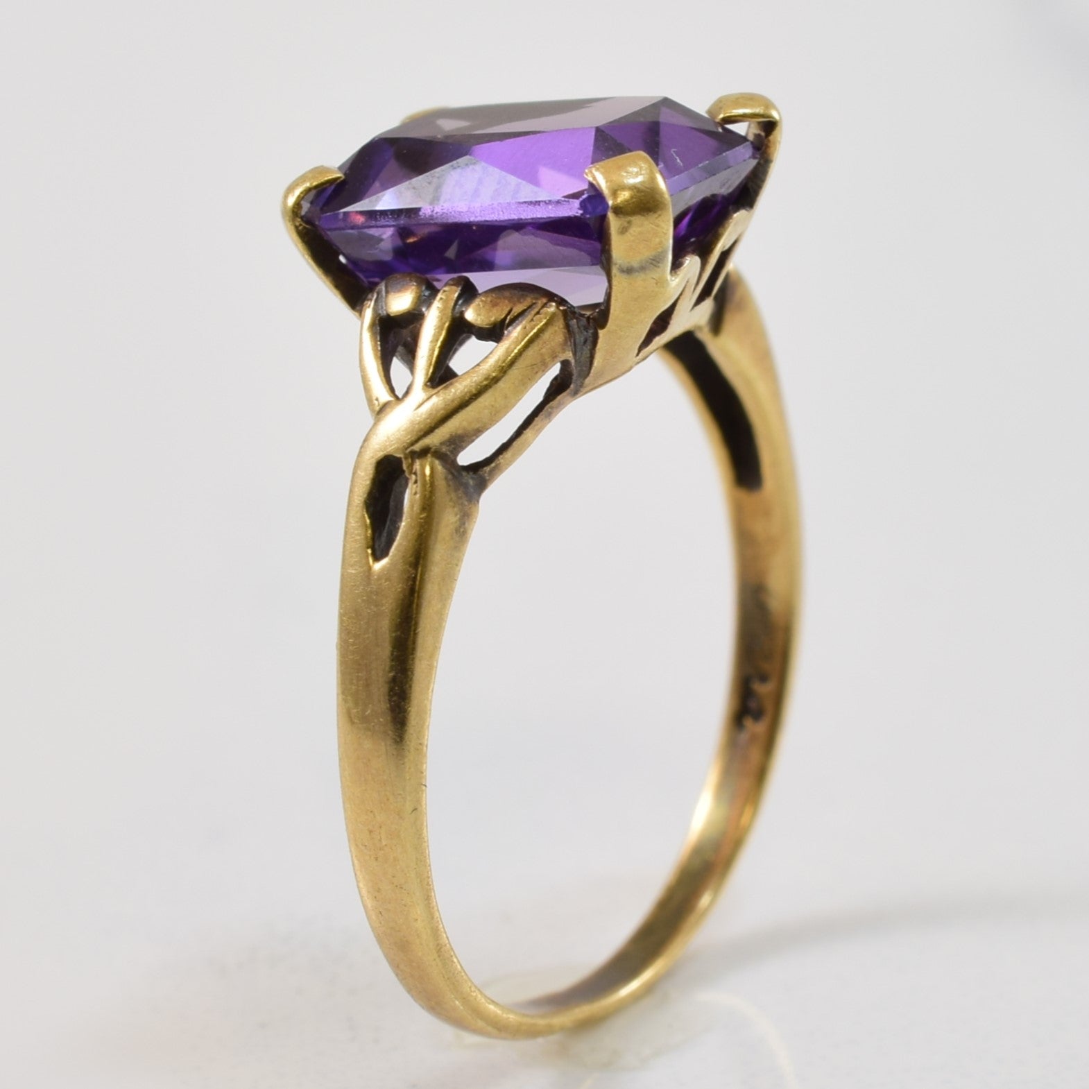 Synthetic Purple Sapphire Ring | 3.75ct | SZ 6 |