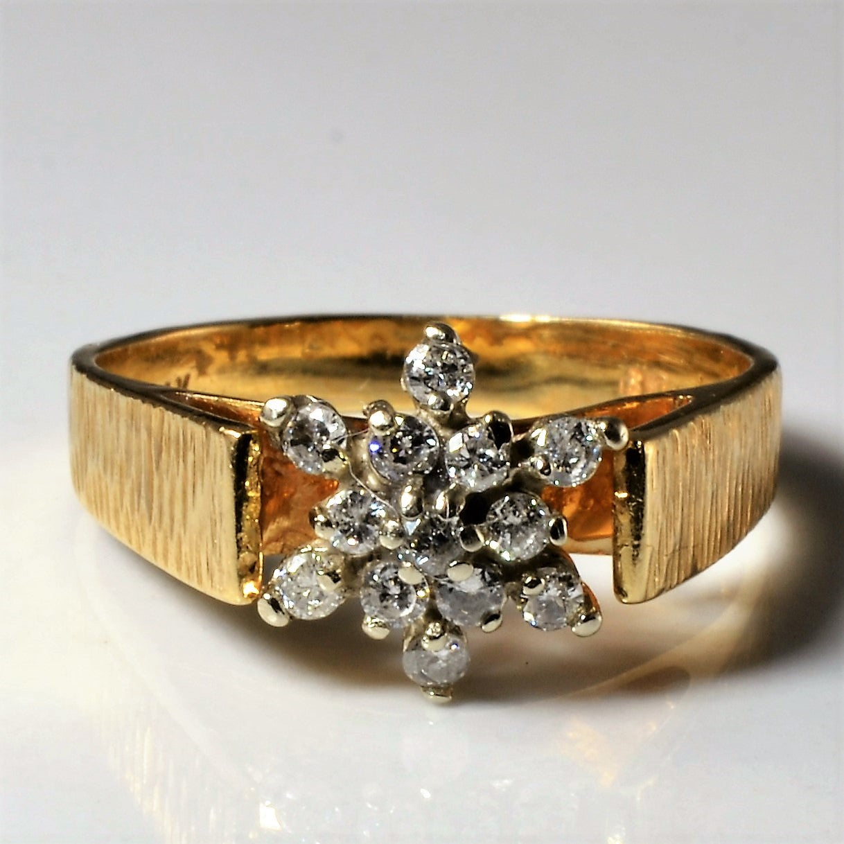 Diamond Cluster Burst Ring | 0.26ctw | SZ 6.5 |