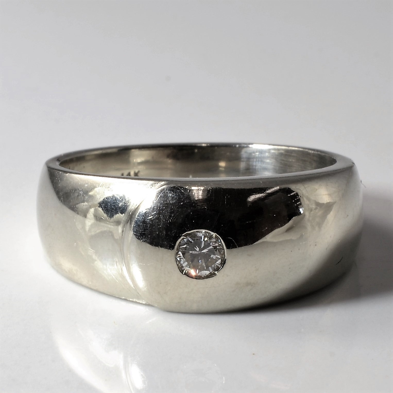 Curved Flush Set Diamond Band | 0.11ct | SZ 8.5 |