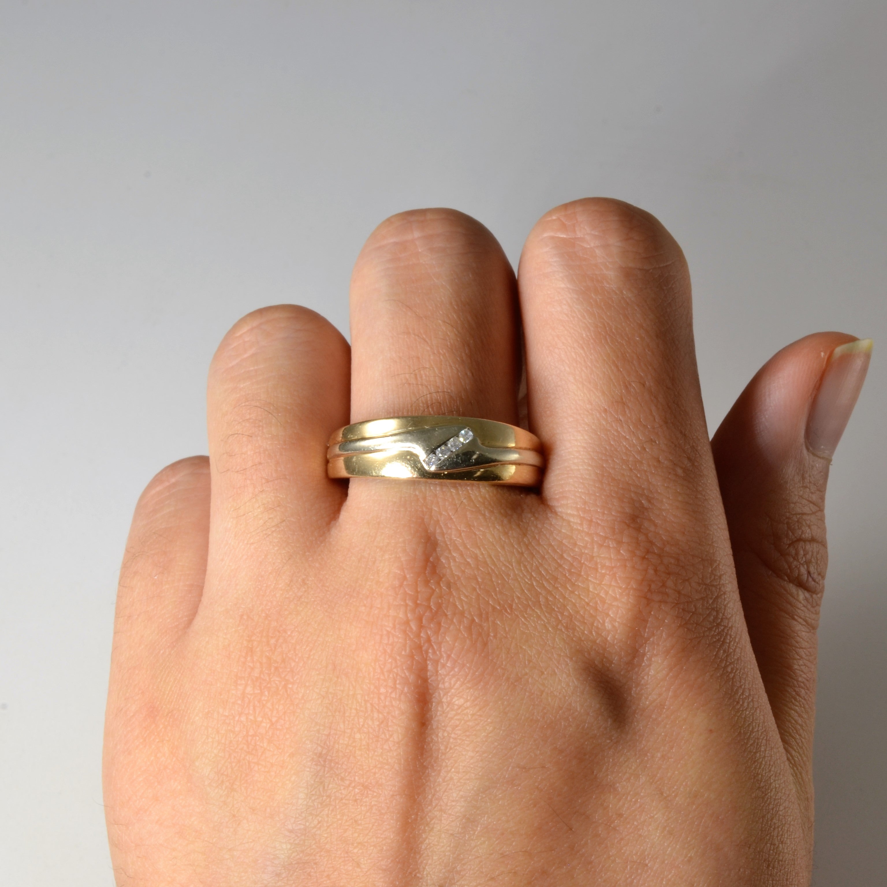 Diagonal Channel Diamond Band | 0.06ctw | SZ 10.5 |
