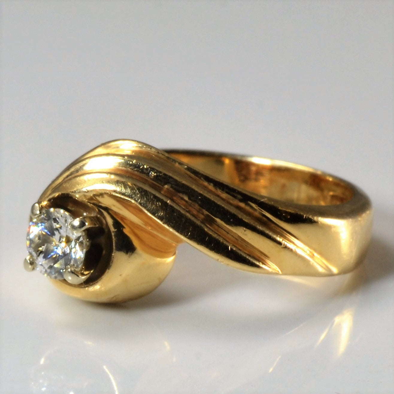 Swirling Bypass Diamond Ring | 0.27ct | SZ 6 |