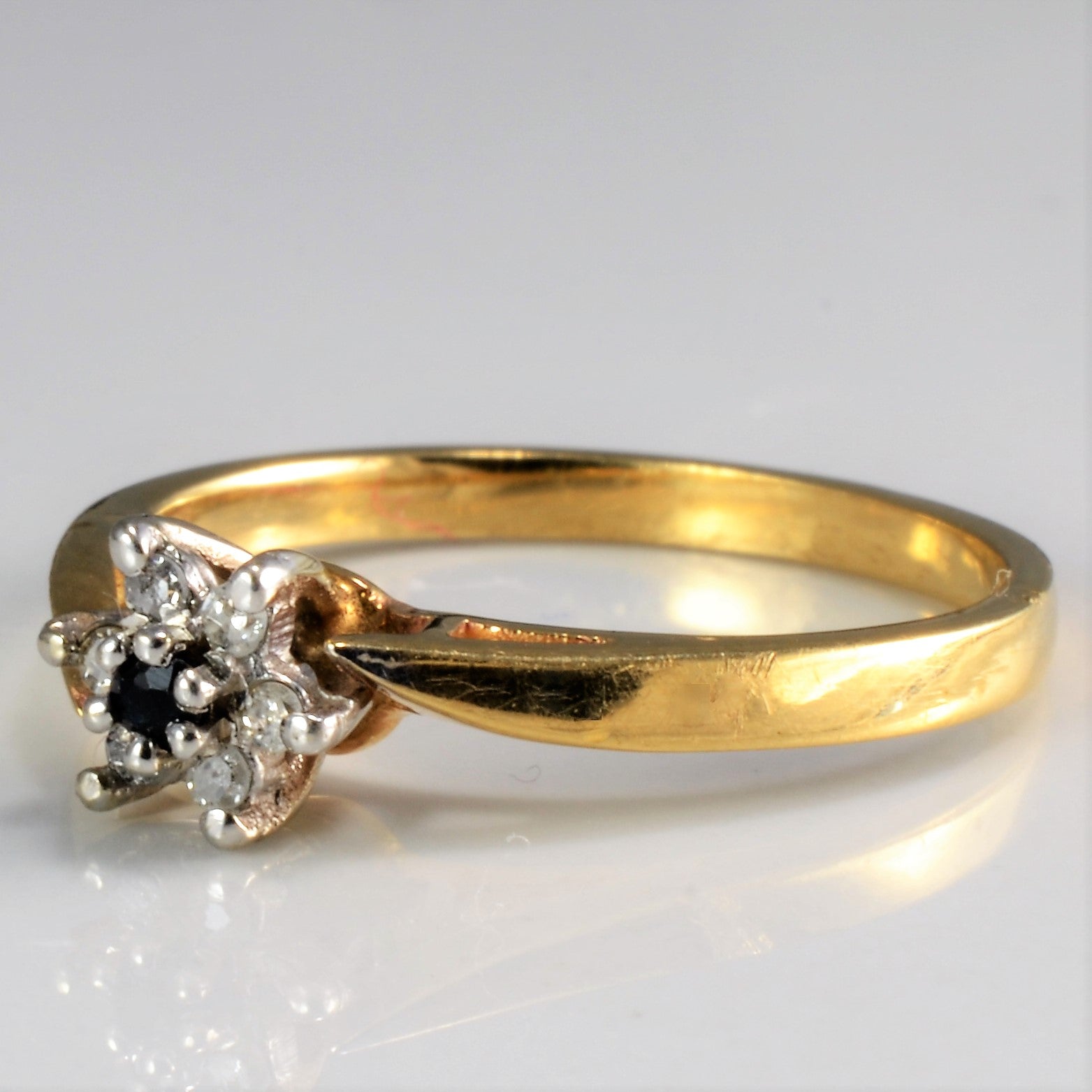 Flower Diamond & Sapphire Ring | 0.05 ctw, SZ 6 |