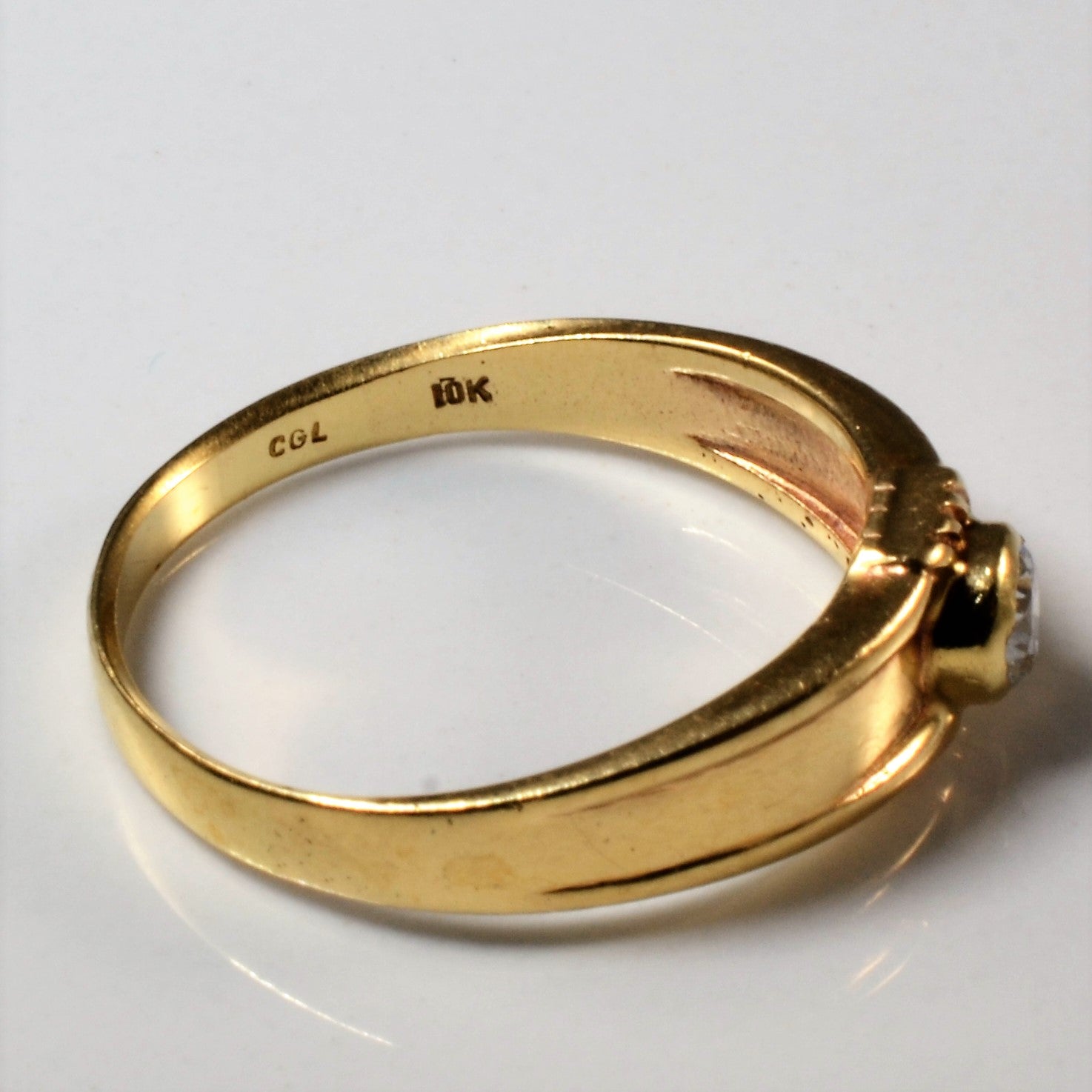 Bague ancienne européenne sertie d'un diamant | 0,20 ct | Taille 9 | 