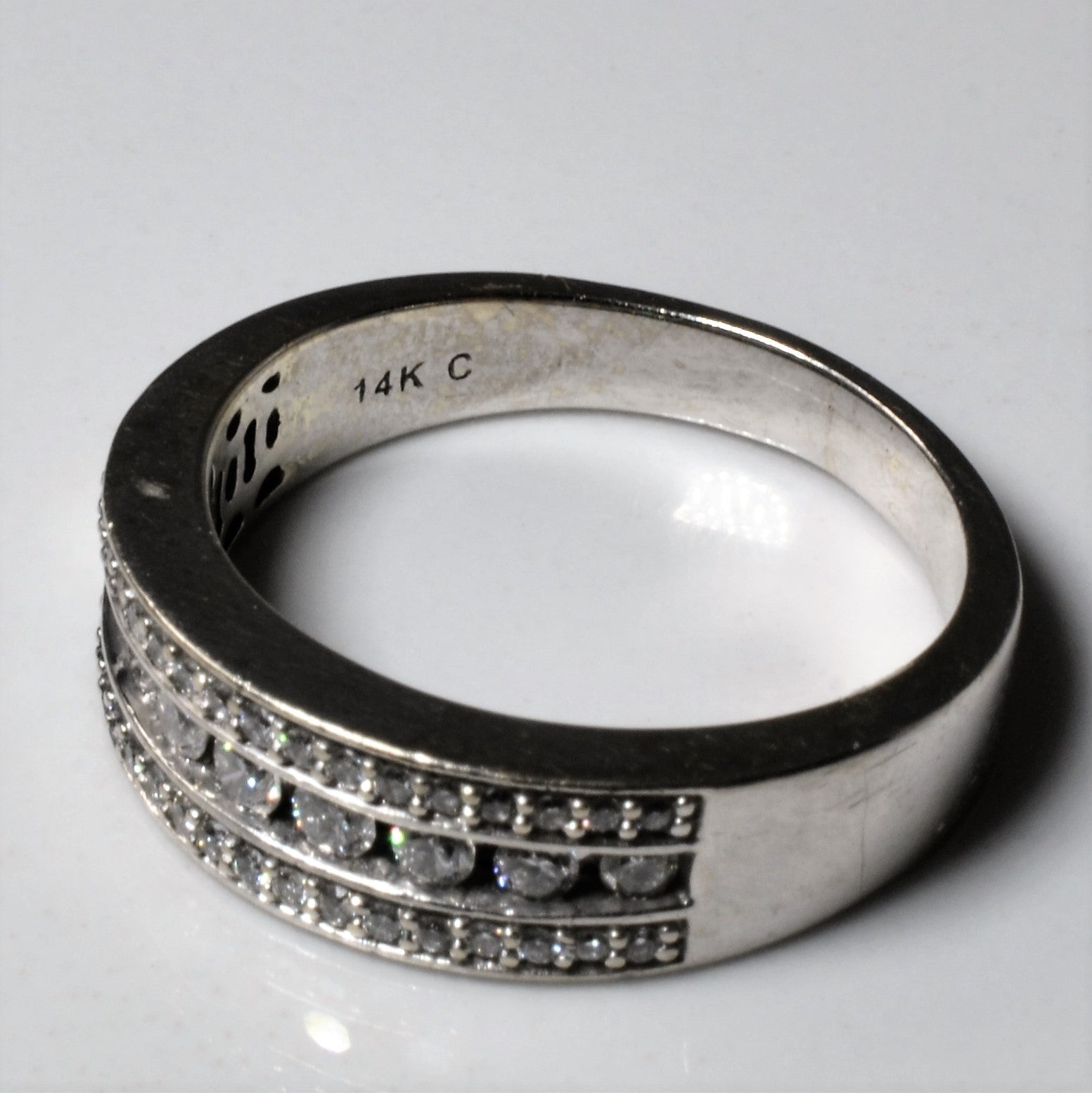 Triple Row Channel Band | 0,54ctw | SZ 8 |