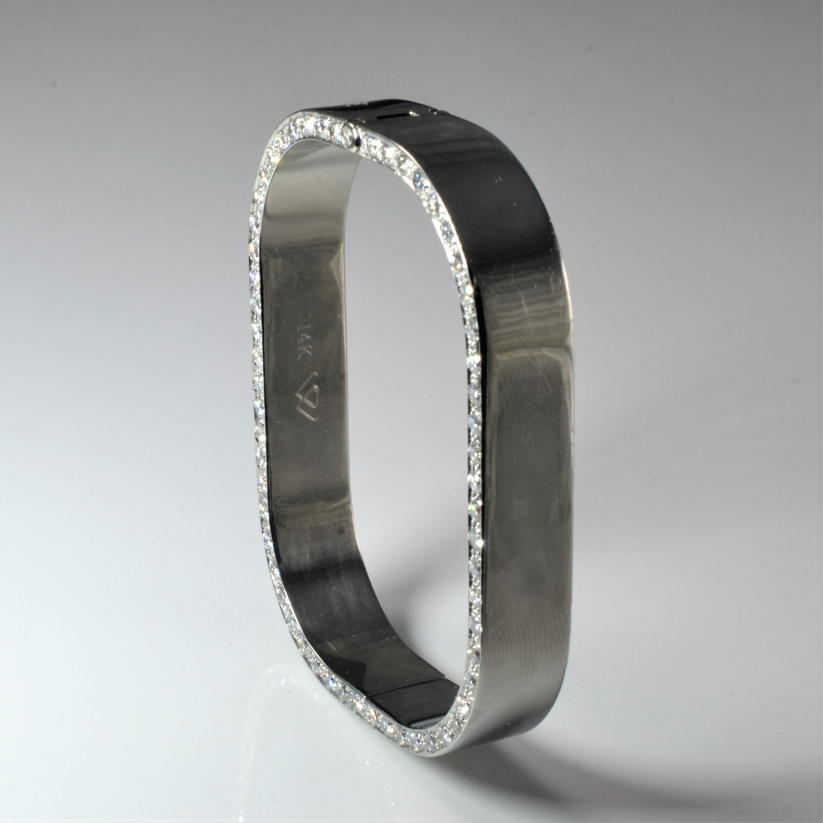 Diamond Frosted Edge Bangle | 5.84ctw | 6.25" |