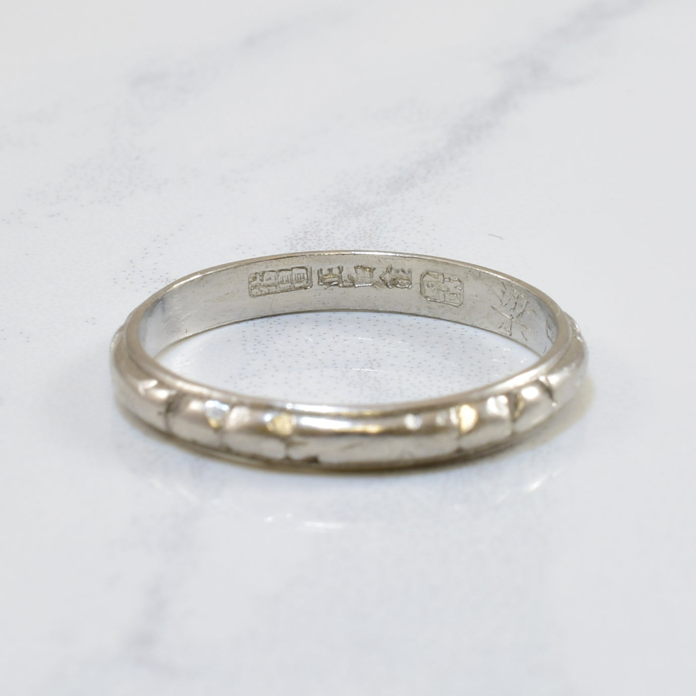 Textured Platinum Band | SZ 6 |