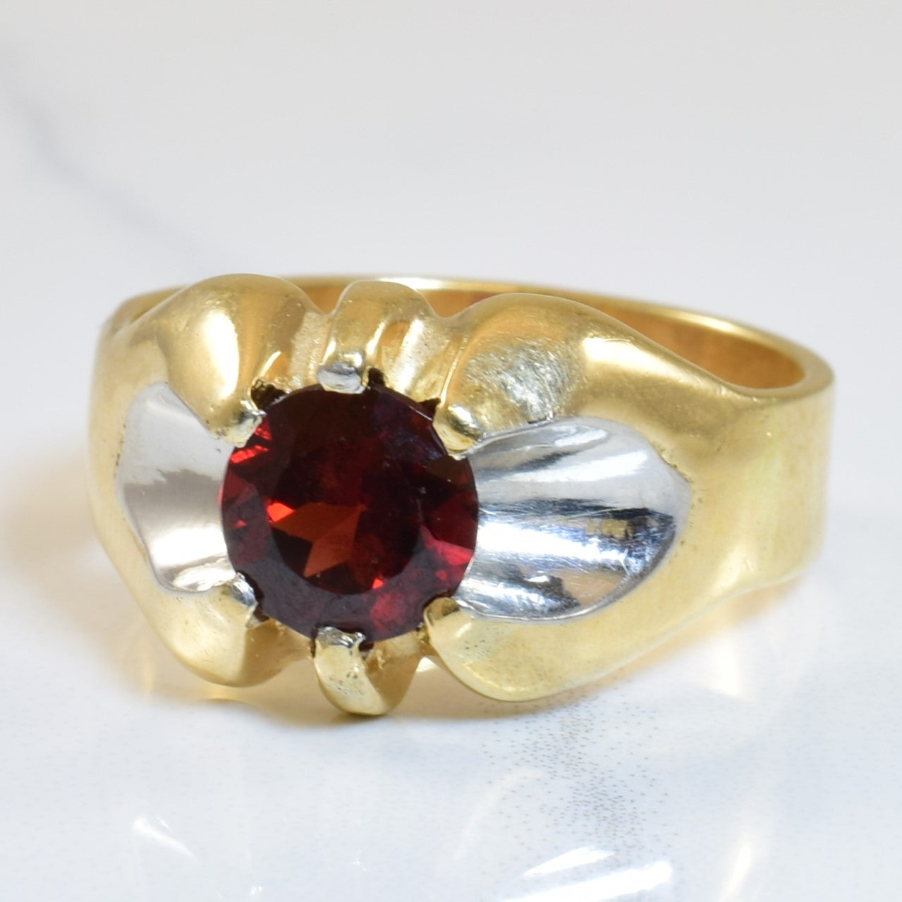 Tapered Two Tone Garnet Ring | 1.40ct | SZ 8.25 |