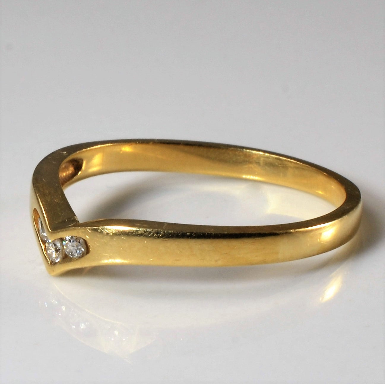 Diamond Chevron Ring | 0.045ctw | SZ 6.5 |