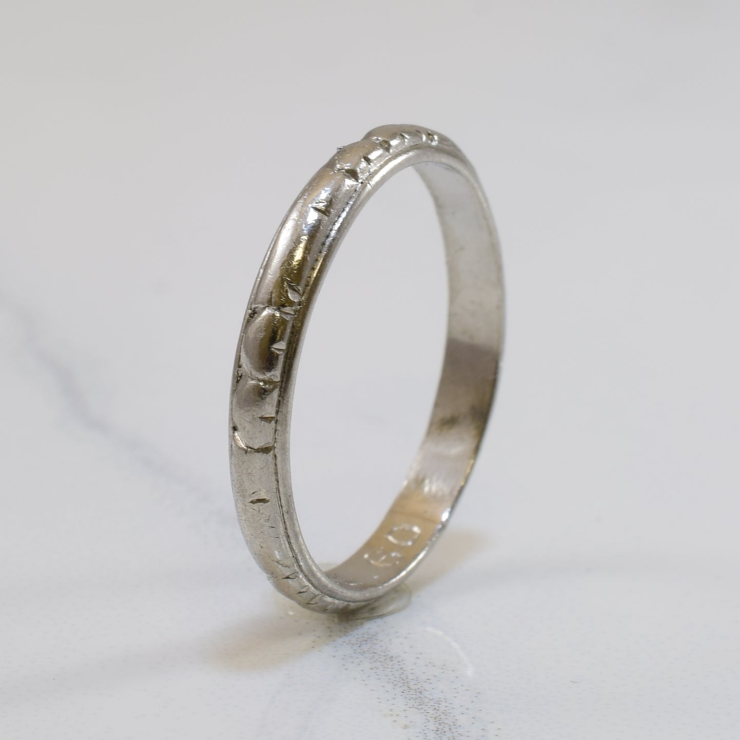 Textured Platinum Band | SZ 6 |