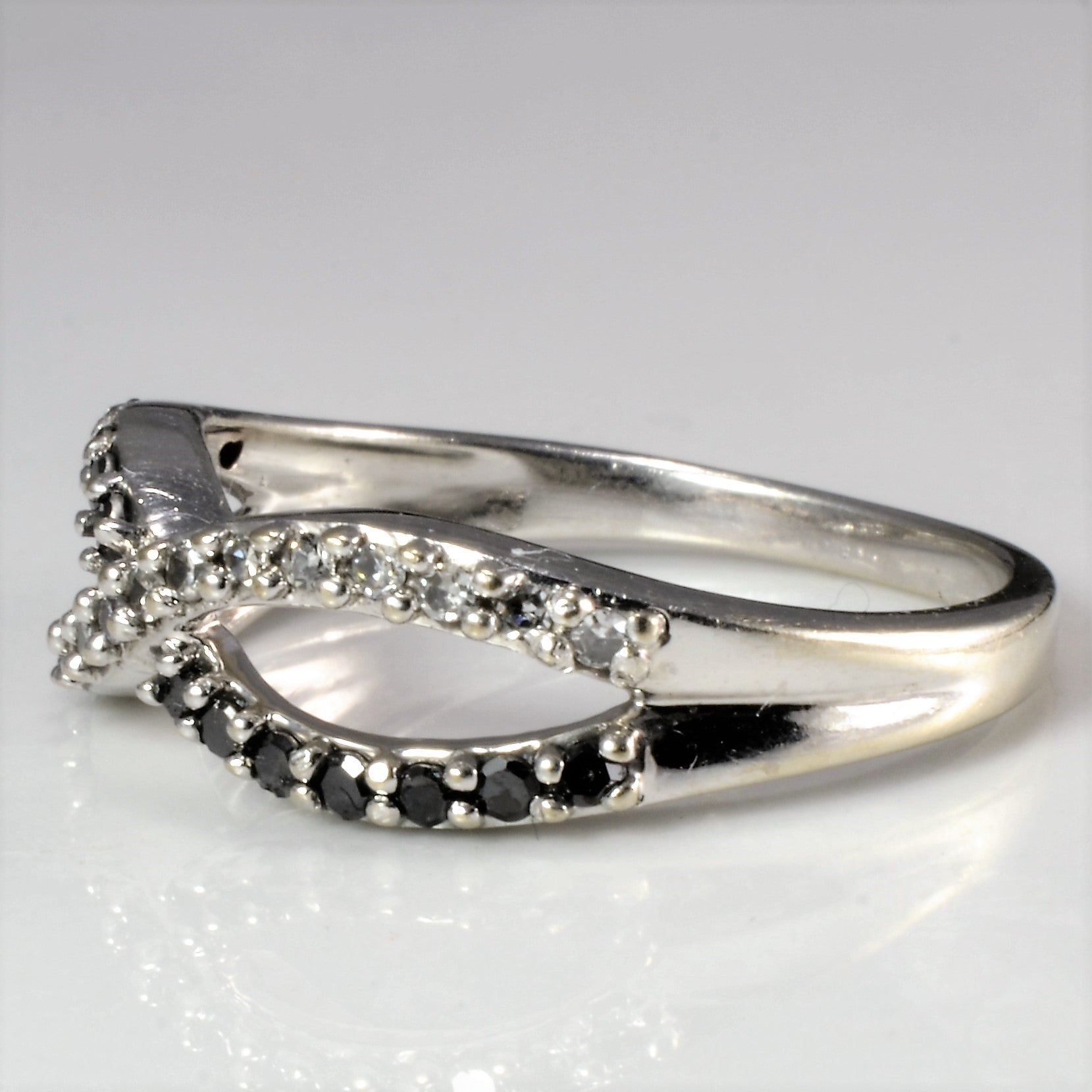 Black & White Pave Diamond Infinity Ring | 0.25 cw, SZ 6 |