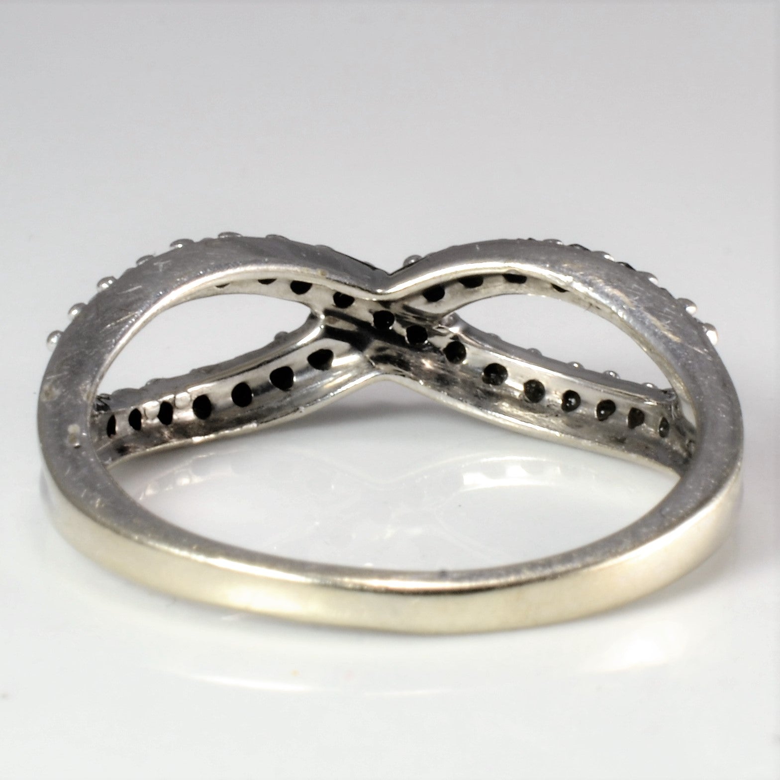 Black & White Pave Diamond Infinity Ring | 0.25 cw, SZ 6 |