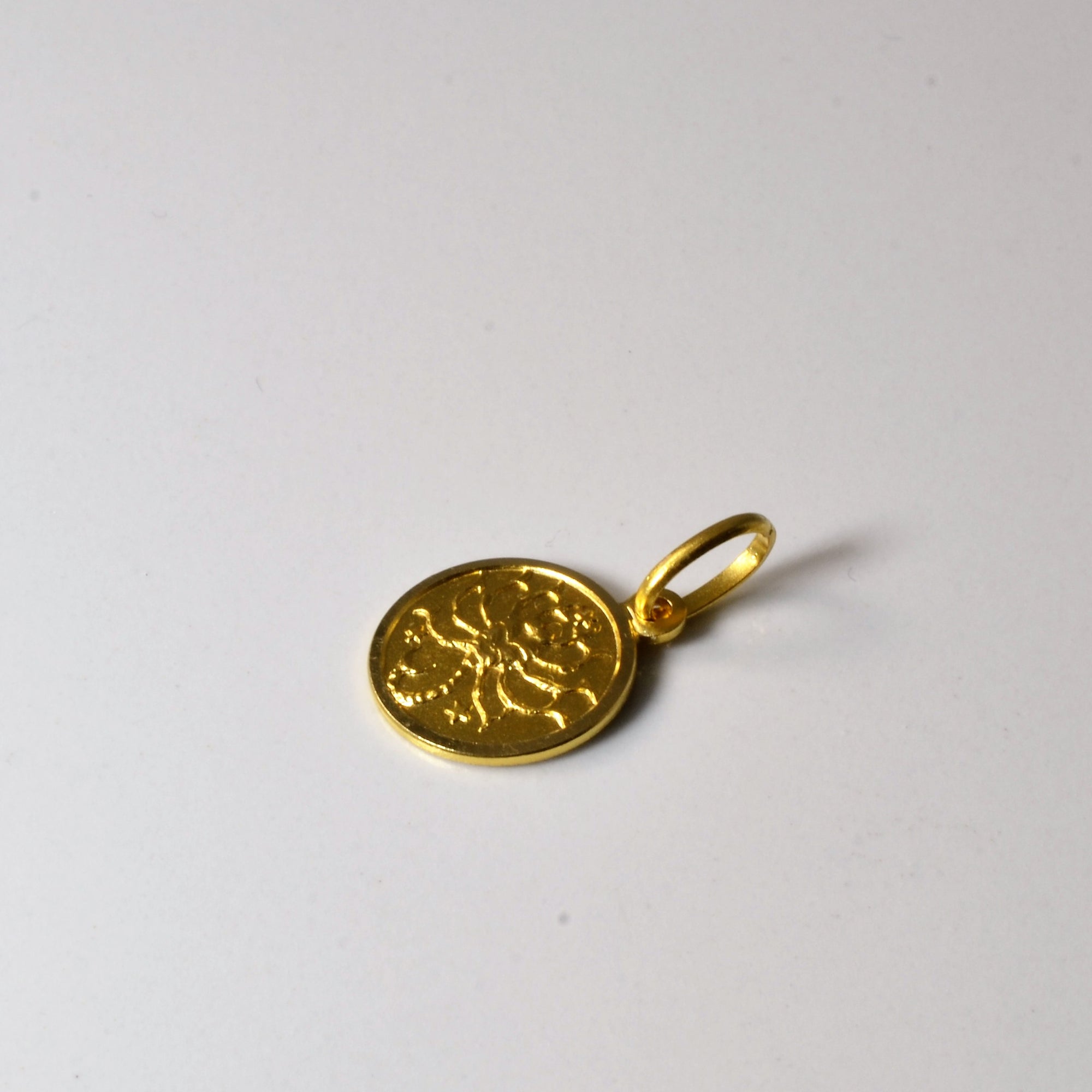 Yellow Gold Scorpion Medallion Pendant |