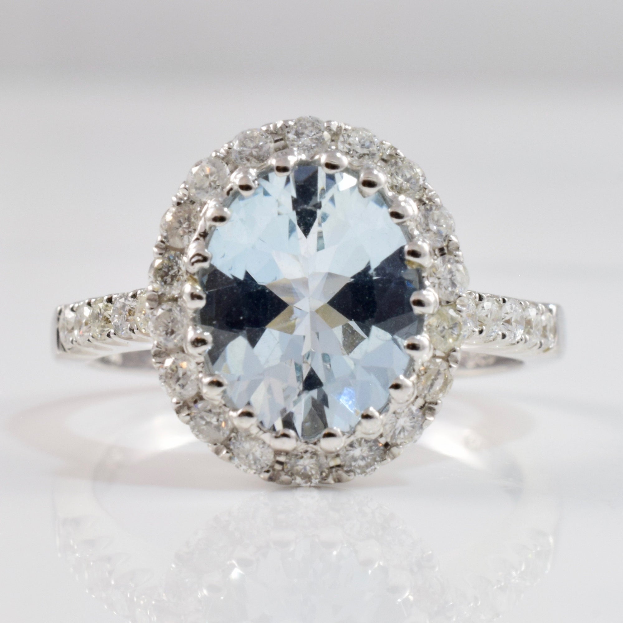 Aquamarine and Diamond Halo Ring | 0.56 ctw SZ 7.25 |