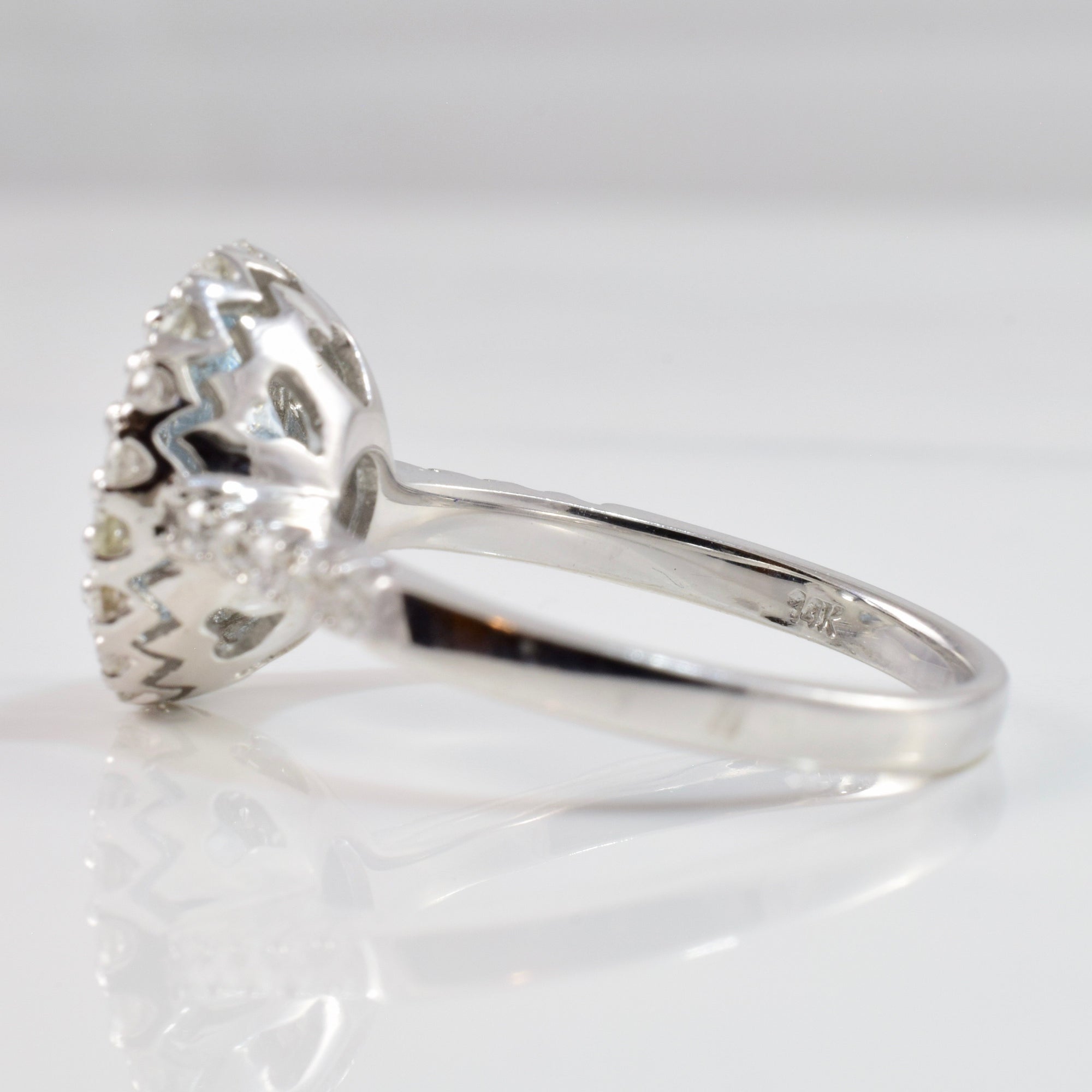 Aquamarine and Diamond Halo Ring | 0.56 ctw SZ 7.25 |