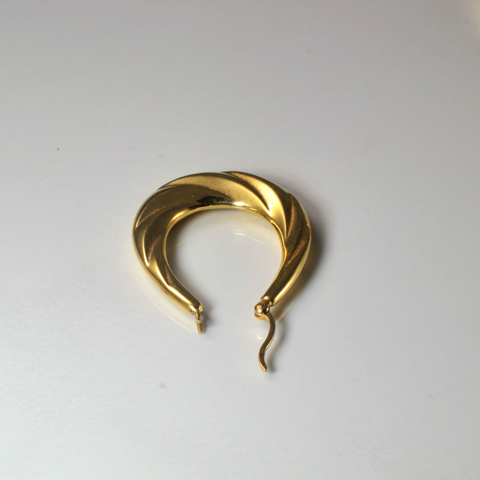 Yellow Gold Hoop Earrings 100 Ways   DSC 0054 85013e6c 1207 4269 8b10 Ca7d55f17660 2000x2000 