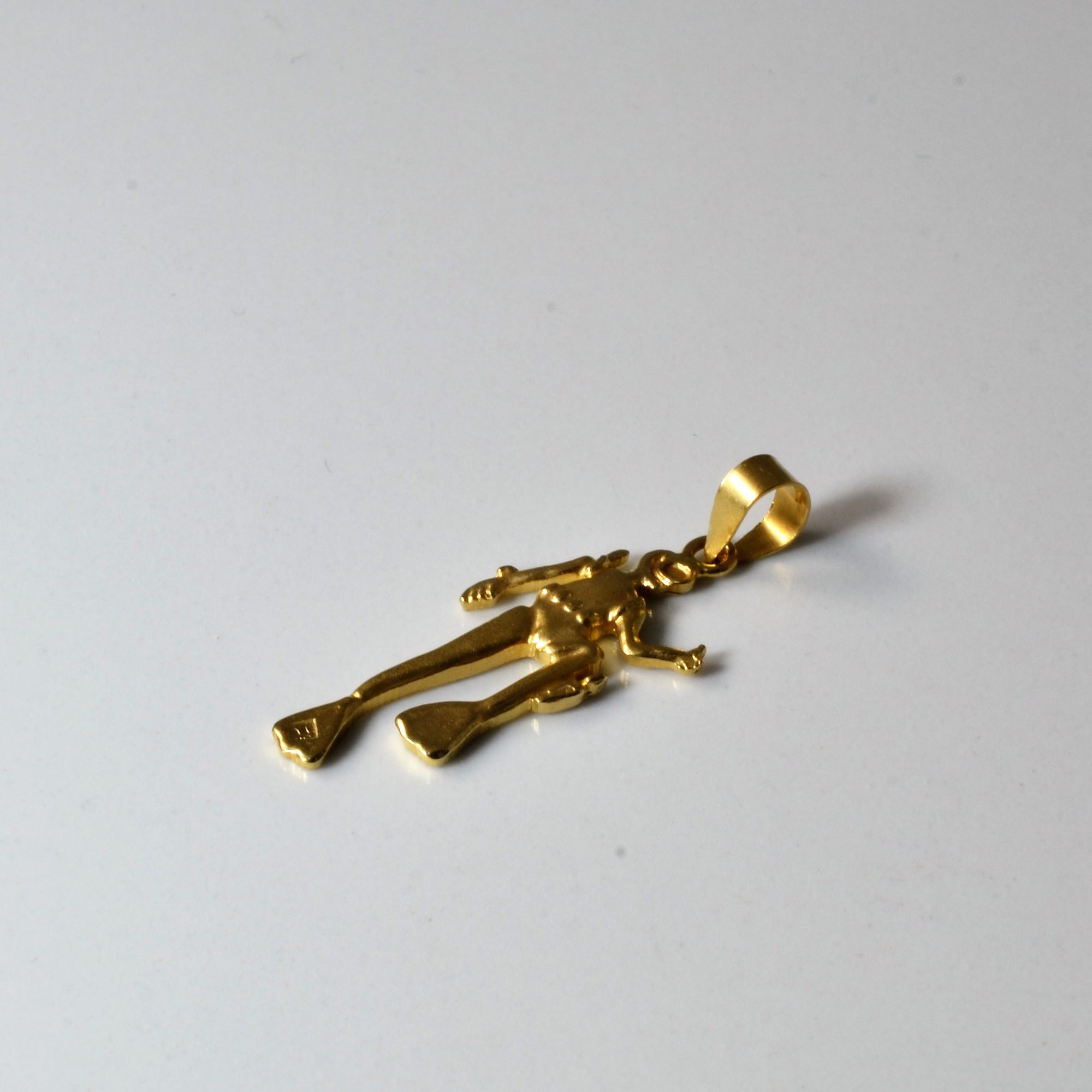 Yellow Gold Scuba Diver Pendant |