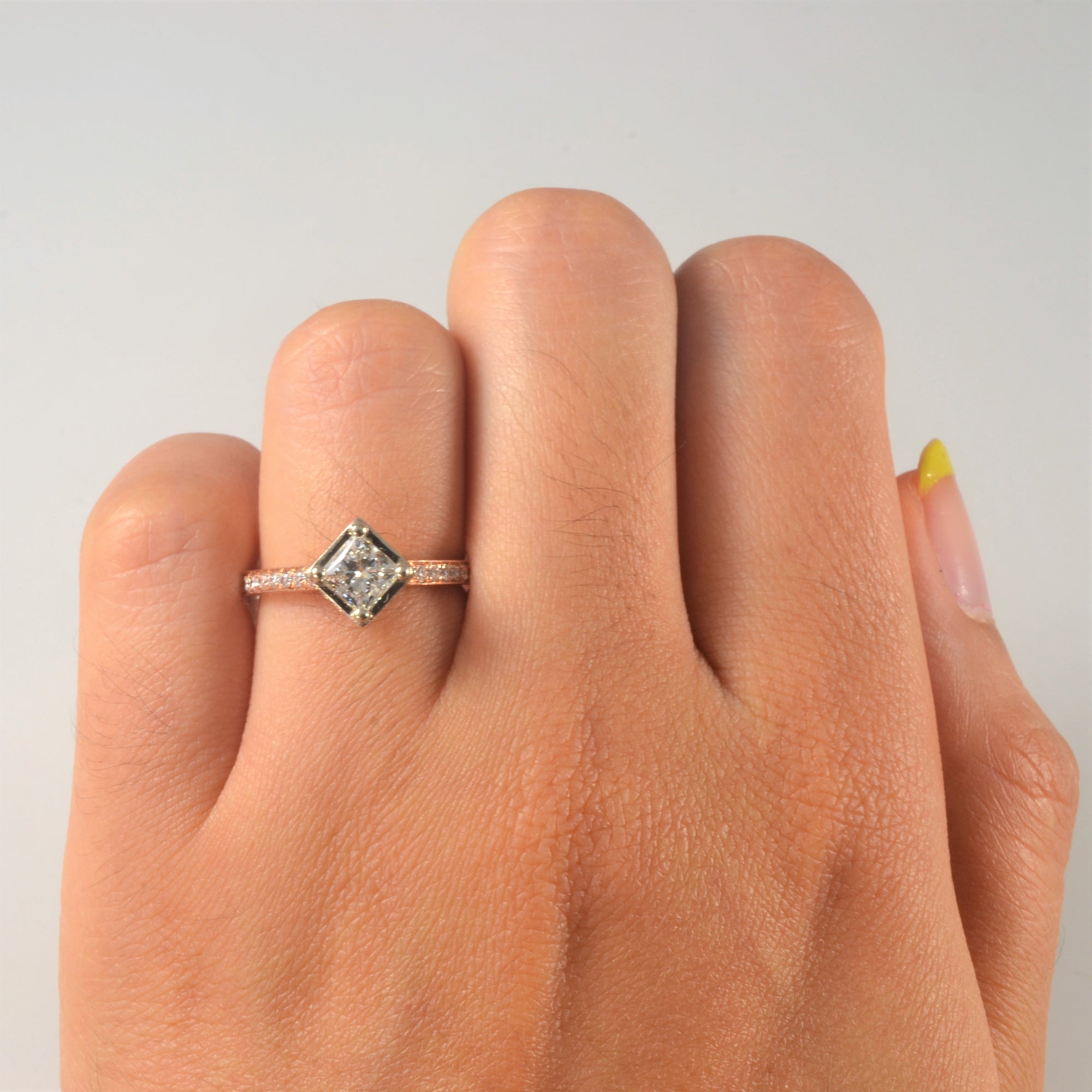 Noam Carver' East West Princess Diamond Engagement Ring | 0.94ctw | SZ 4.75 |