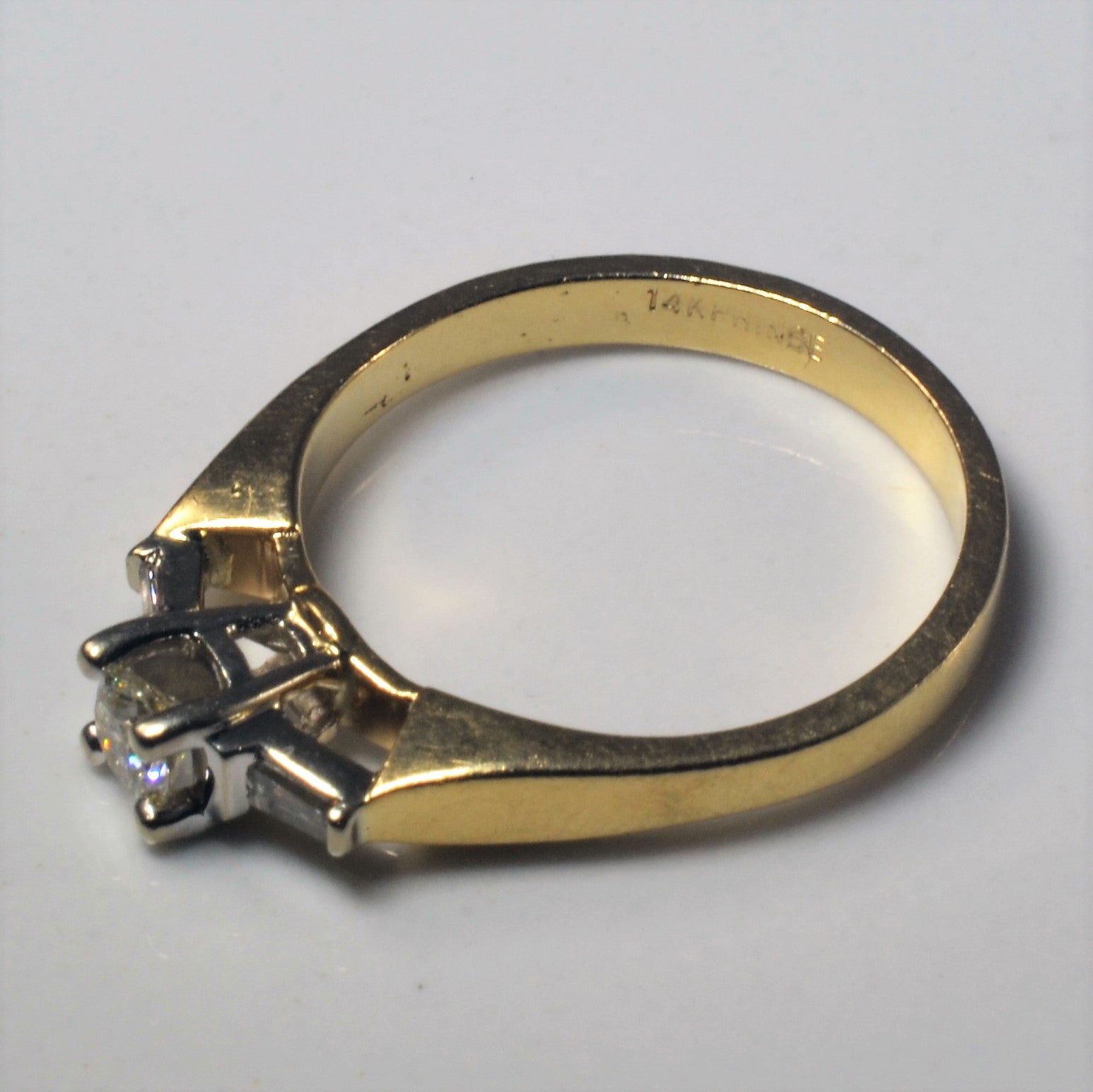 Three Stone Diamond Ring | 0.27ctw | SZ 5.75 |