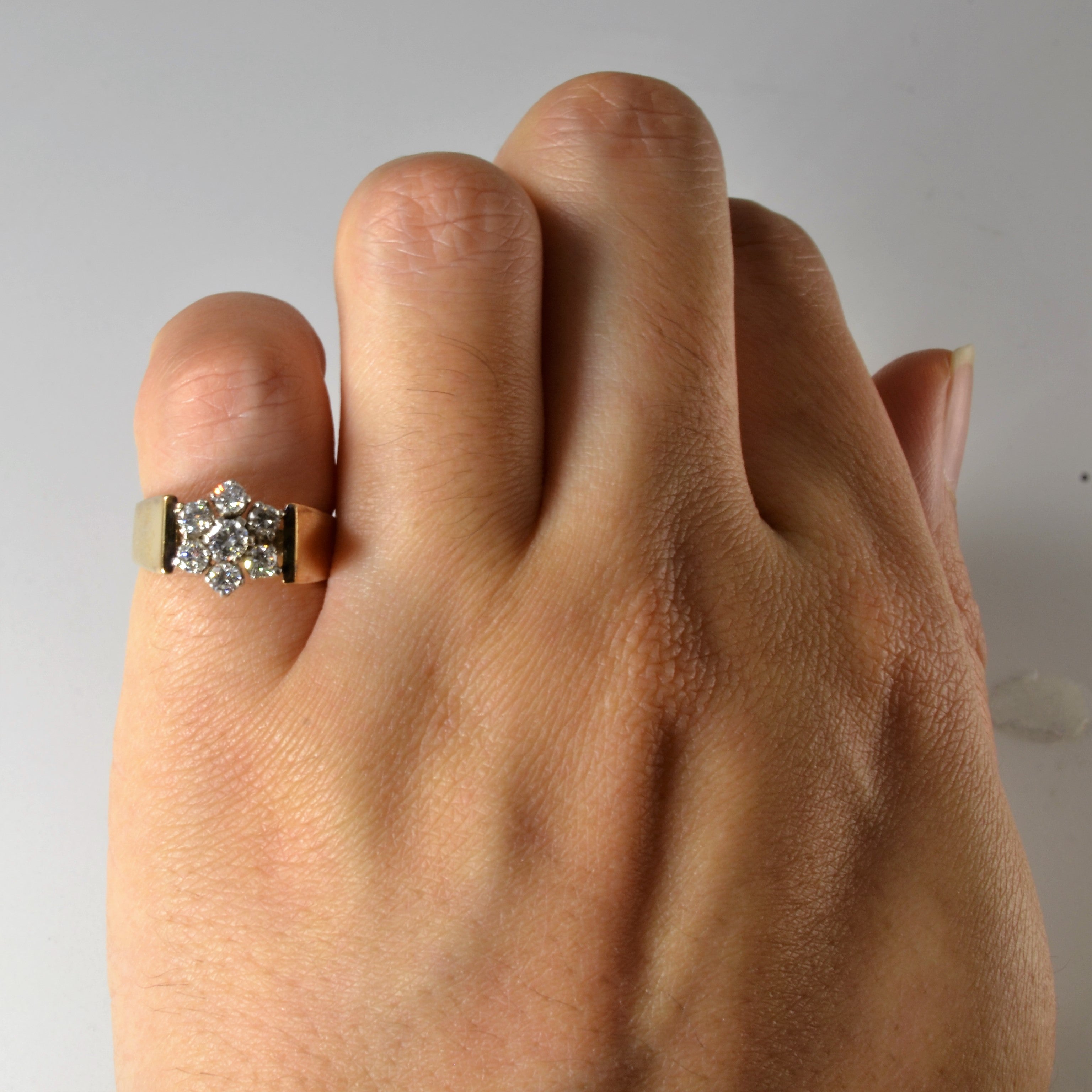 Seven Stone Diamond Cluster Ring | 0.47ctw | SZ 3.5 |
